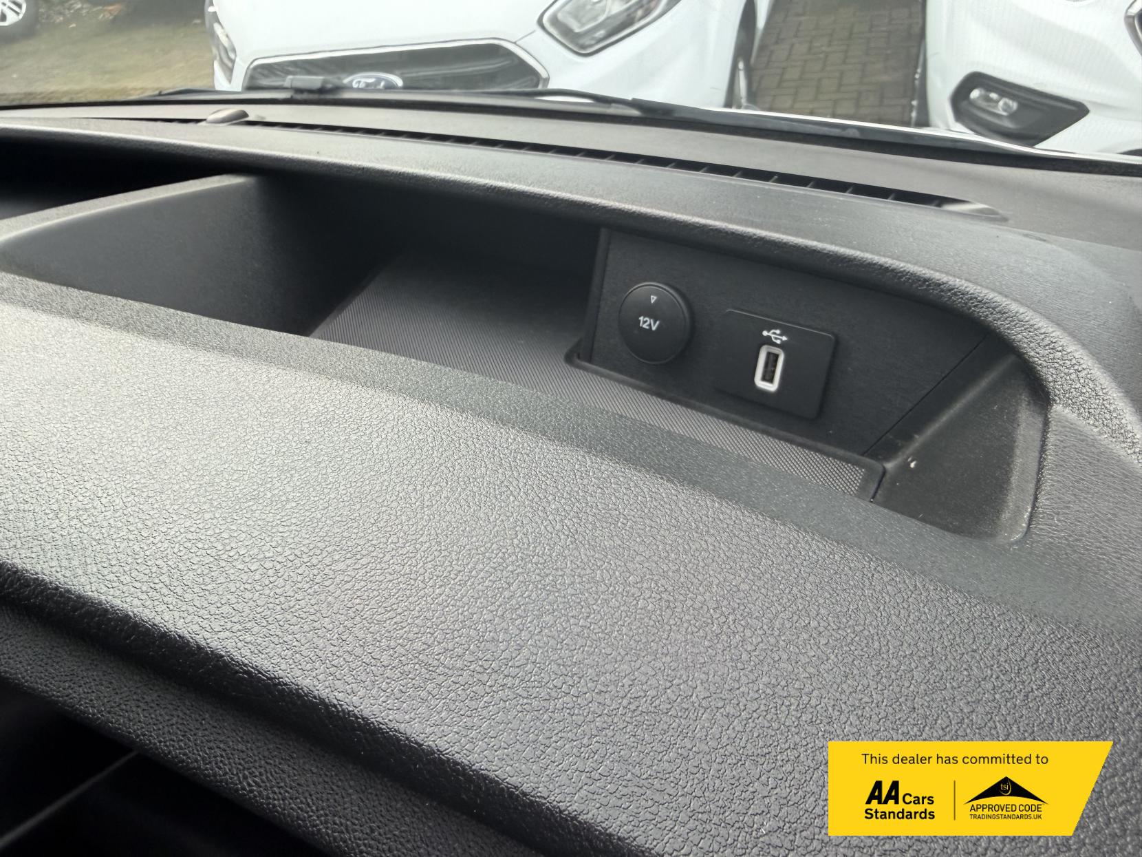 Ford Transit Custom 2.0 Limited Panel Van (2017 - 2023)