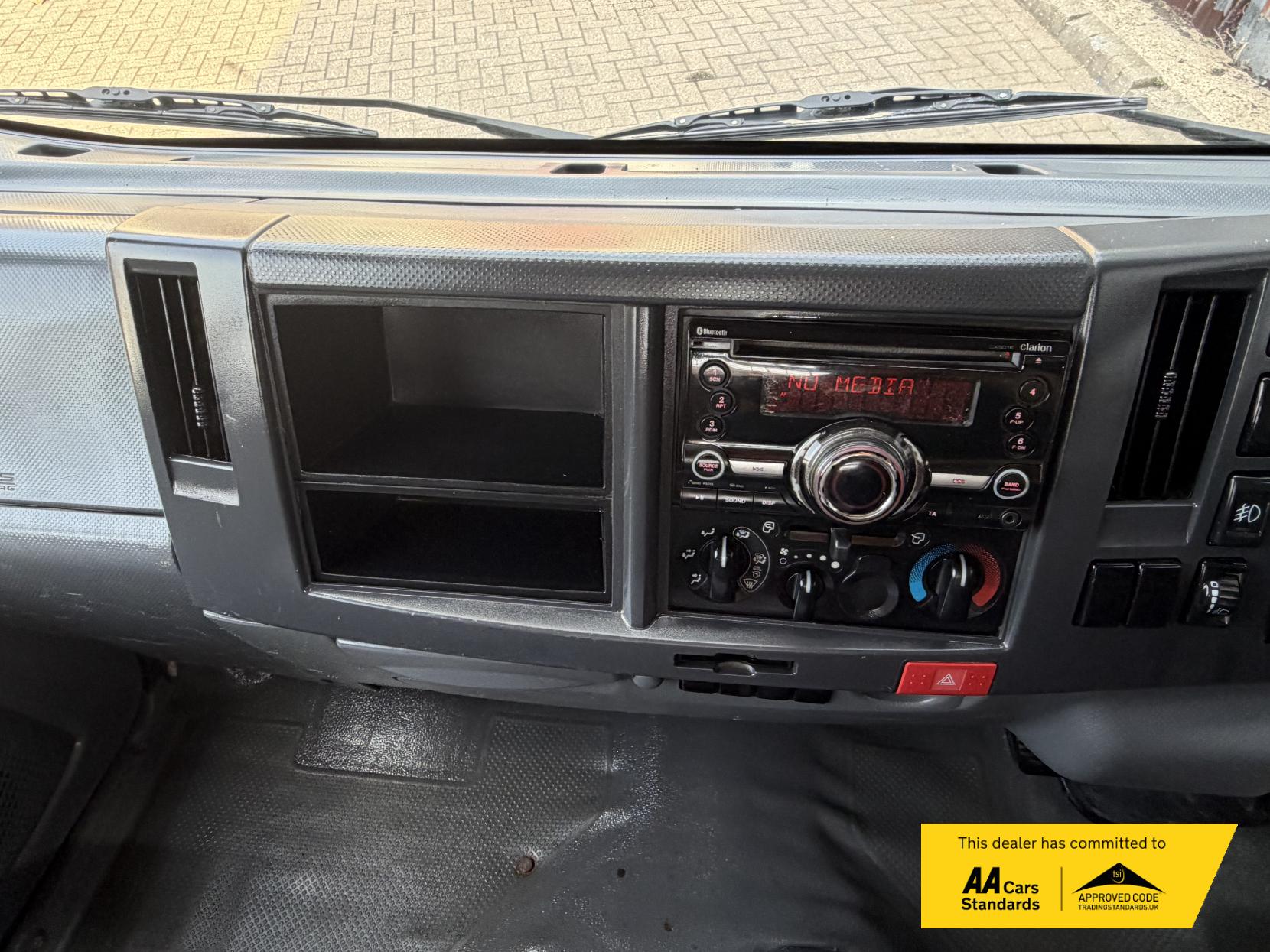 2016 Isuzu Grafter - Thumbnail 28
