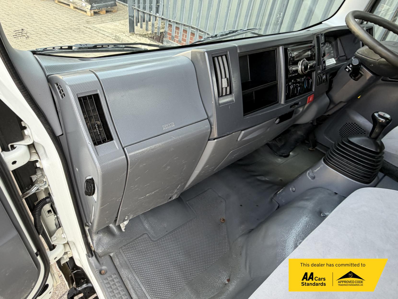 2016 Isuzu Grafter - Thumbnail 26