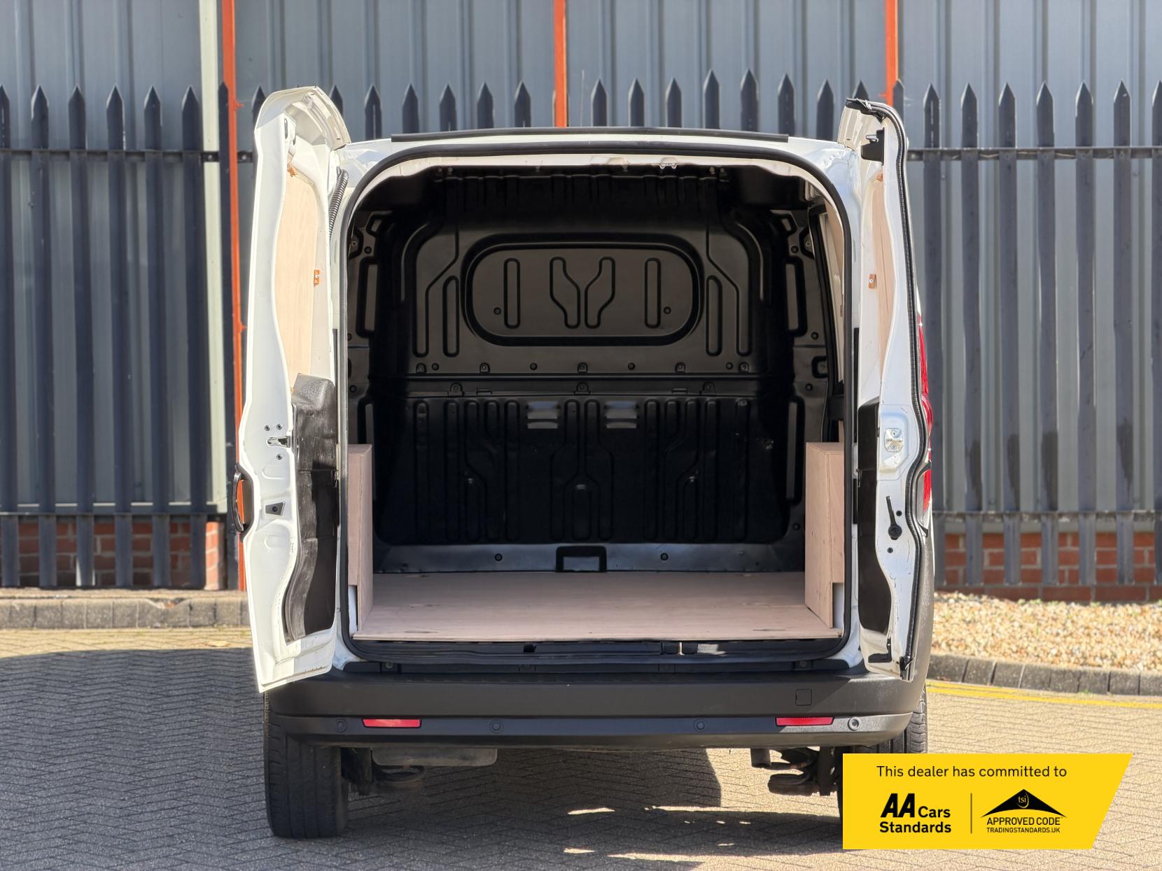 Fiat Doblo 1.6 MultiJetII Maxi Tecnico Panel Van 6dr Diesel Manual L2 H1 Euro 6 (s/s) (105 bhp)