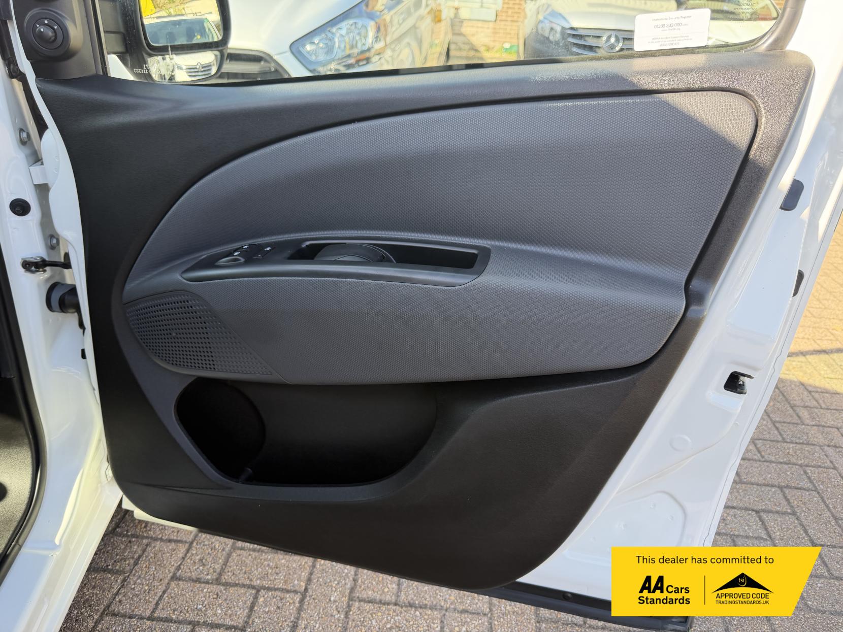 Fiat Doblo 1.6 MultiJetII Maxi Tecnico Panel Van 6dr Diesel Manual L2 H1 Euro 6 (s/s) (105 bhp)