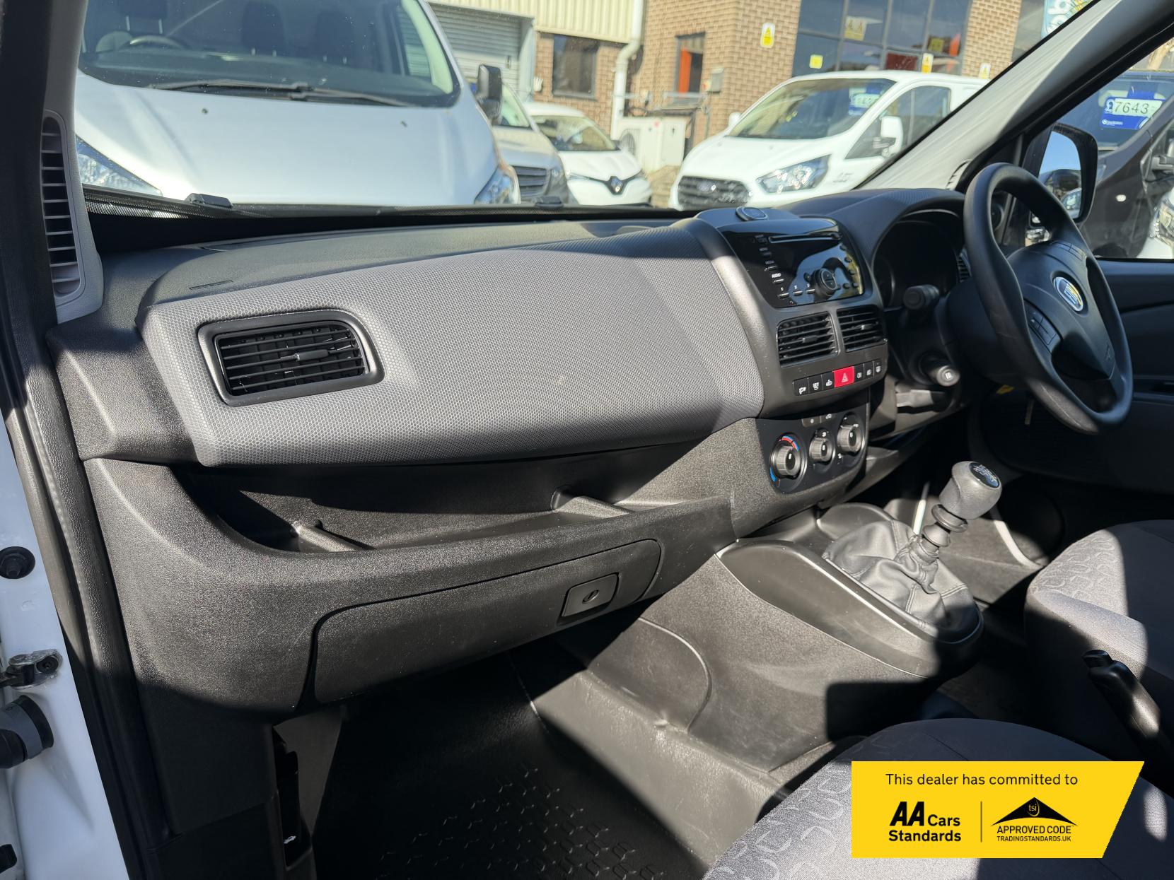 Fiat Doblo 1.6 MultiJetII Maxi Tecnico Panel Van 6dr Diesel Manual L2 H1 Euro 6 (s/s) (105 bhp)