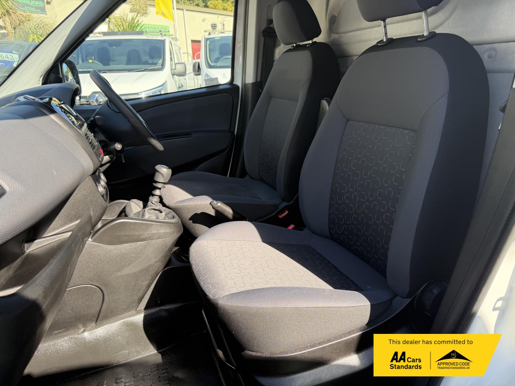 Fiat Doblo 1.6 MultiJetII Maxi Tecnico Panel Van 6dr Diesel Manual L2 H1 Euro 6 (s/s) (105 bhp)