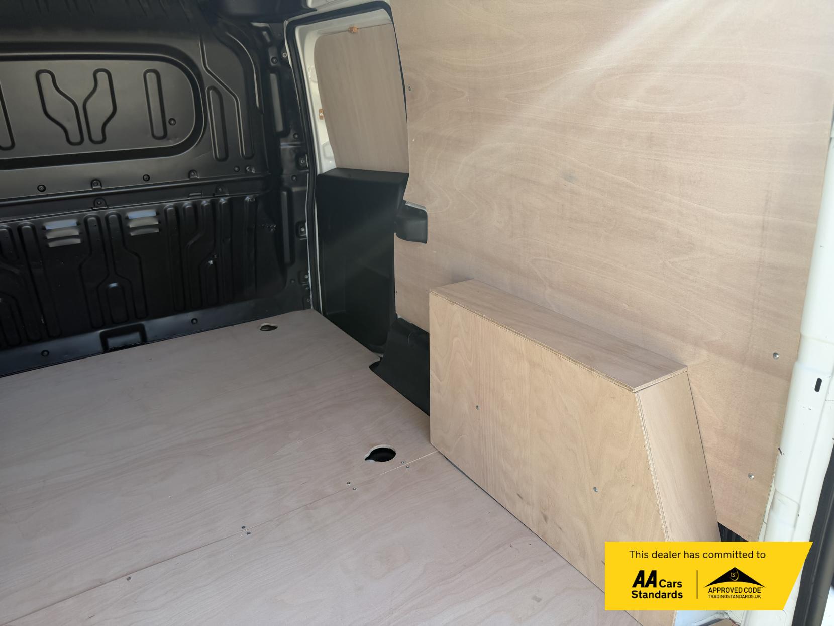 Fiat Doblo 1.6 MultiJetII Maxi Tecnico Panel Van 6dr Diesel Manual L2 H1 Euro 6 (s/s) (105 bhp)
