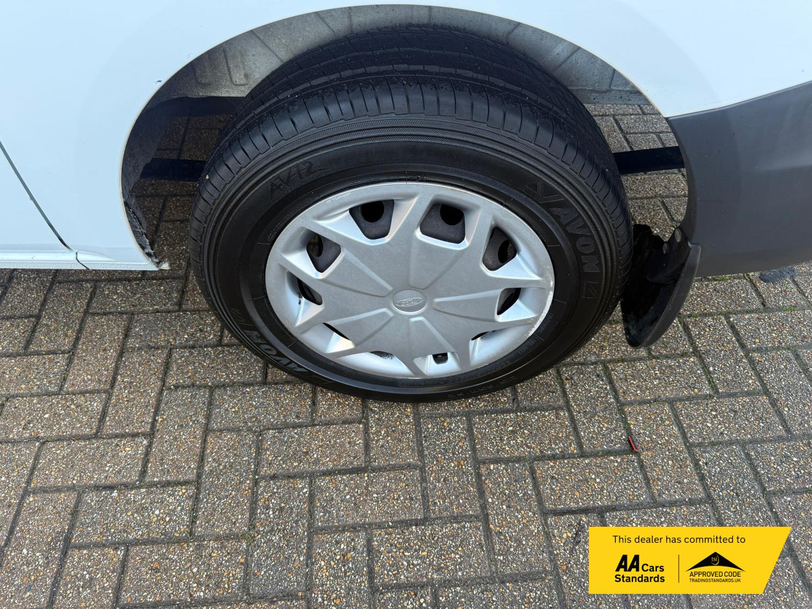 Ford Transit Custom 2.2 TDCi 310 ECOnetic Panel Van 5dr Diesel Manual L1 H1 (162 g/km, 98 bhp)