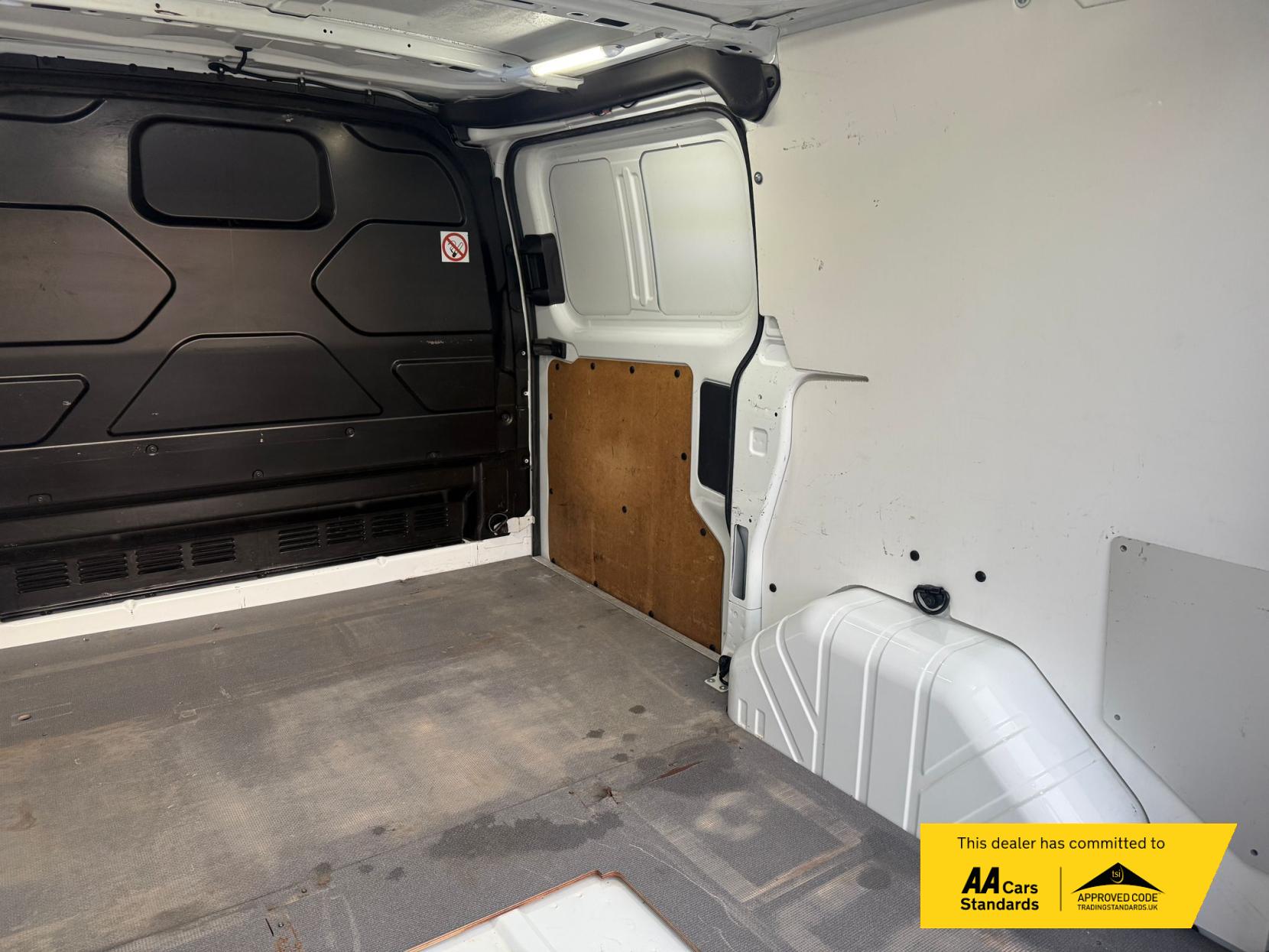 Ford Transit Custom 2.2 TDCi 310 ECOnetic Panel Van 5dr Diesel Manual L1 H1 (162 g/km, 98 bhp)