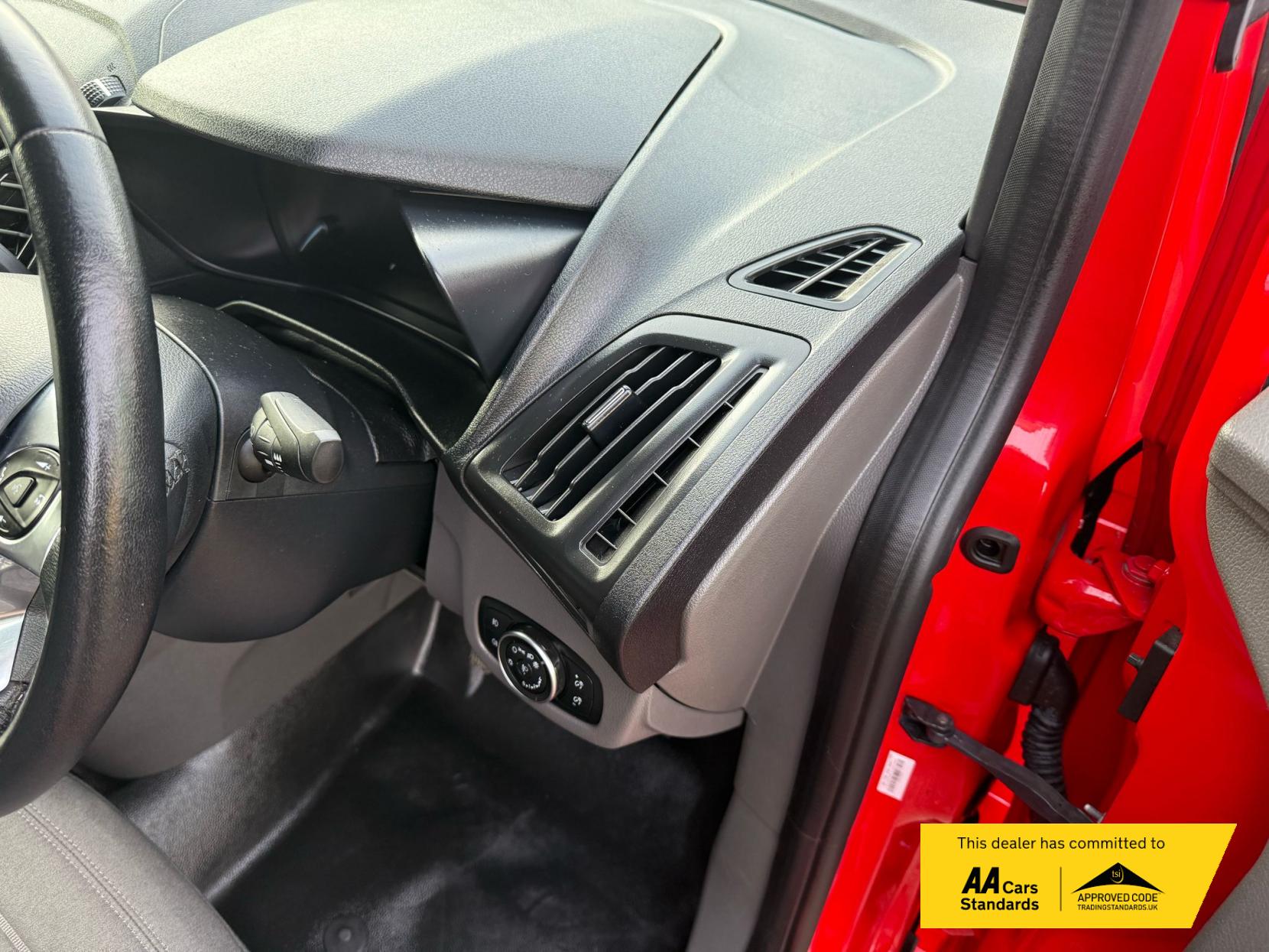 Ford Transit Connect 1.5 240 EcoBlue Limited Panel Van 5dr Diesel Manual L2 Euro 6 (s/s) (120 ps)