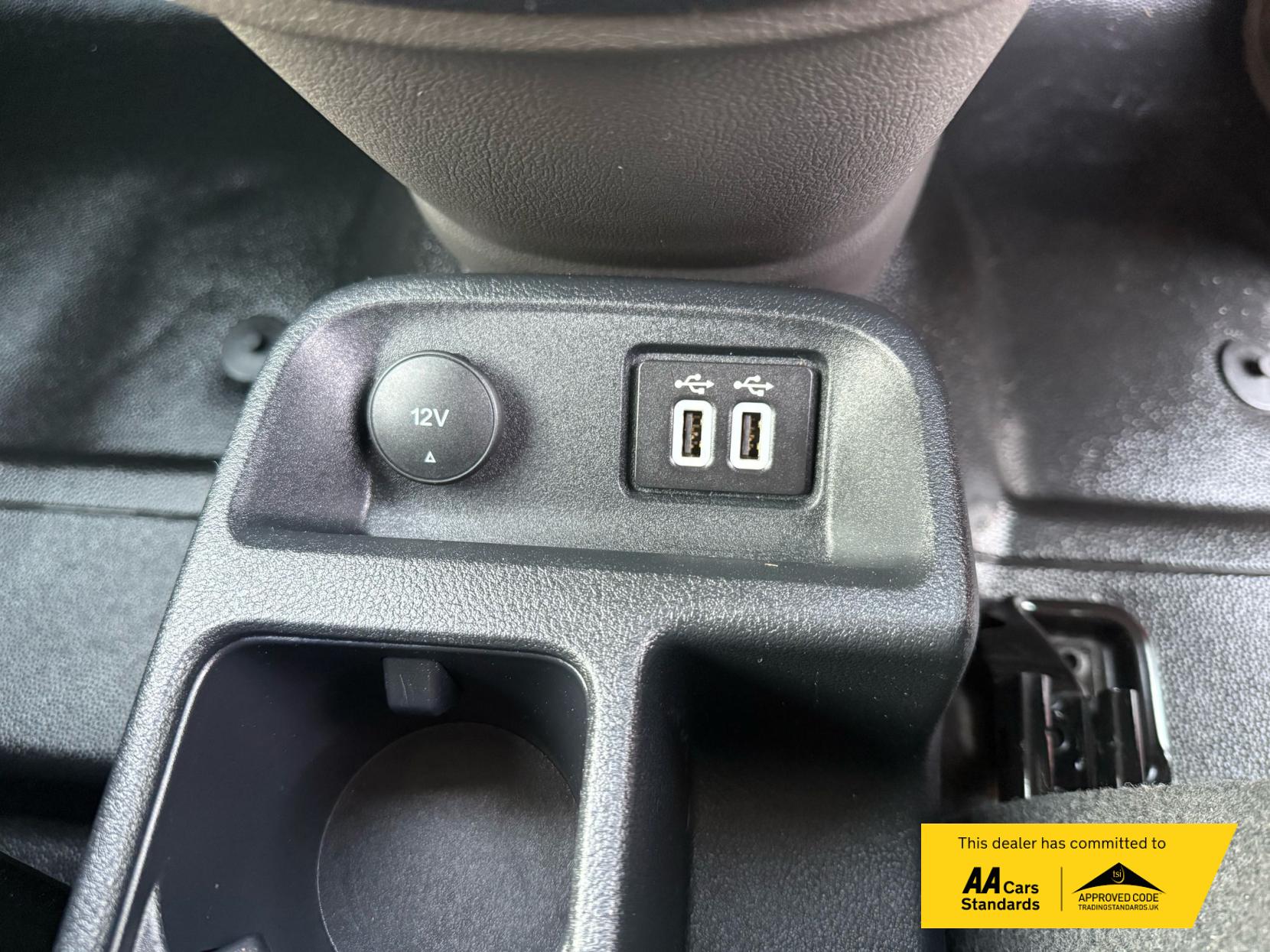 Ford Transit Connect 1.5 240 EcoBlue Limited Panel Van 5dr Diesel Manual L2 Euro 6 (s/s) (120 ps)