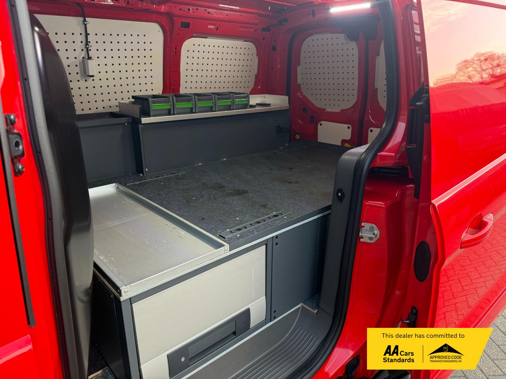 Ford Transit Connect 1.5 240 EcoBlue Limited Panel Van 5dr Diesel Manual L2 Euro 6 (s/s) (120 ps)