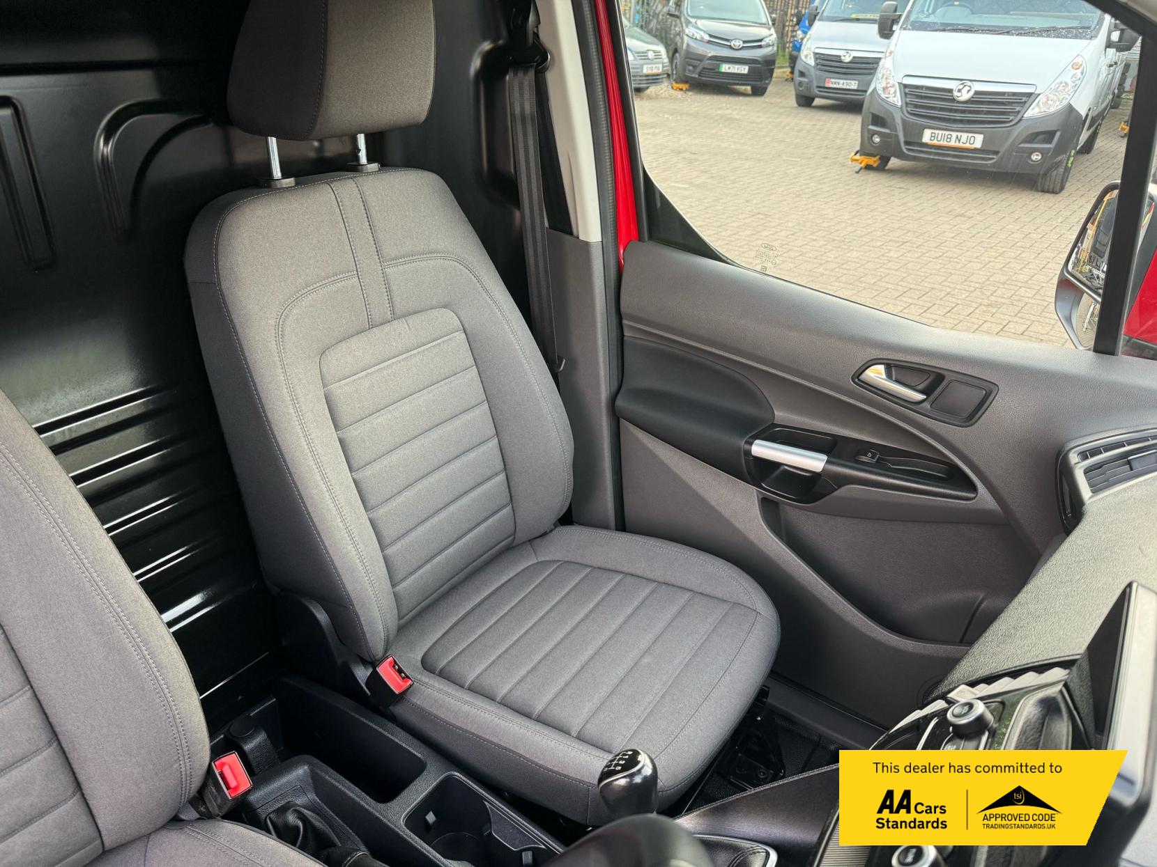 Ford Transit Connect 1.5 240 EcoBlue Limited Panel Van 5dr Diesel Manual L2 Euro 6 (s/s) (120 ps)