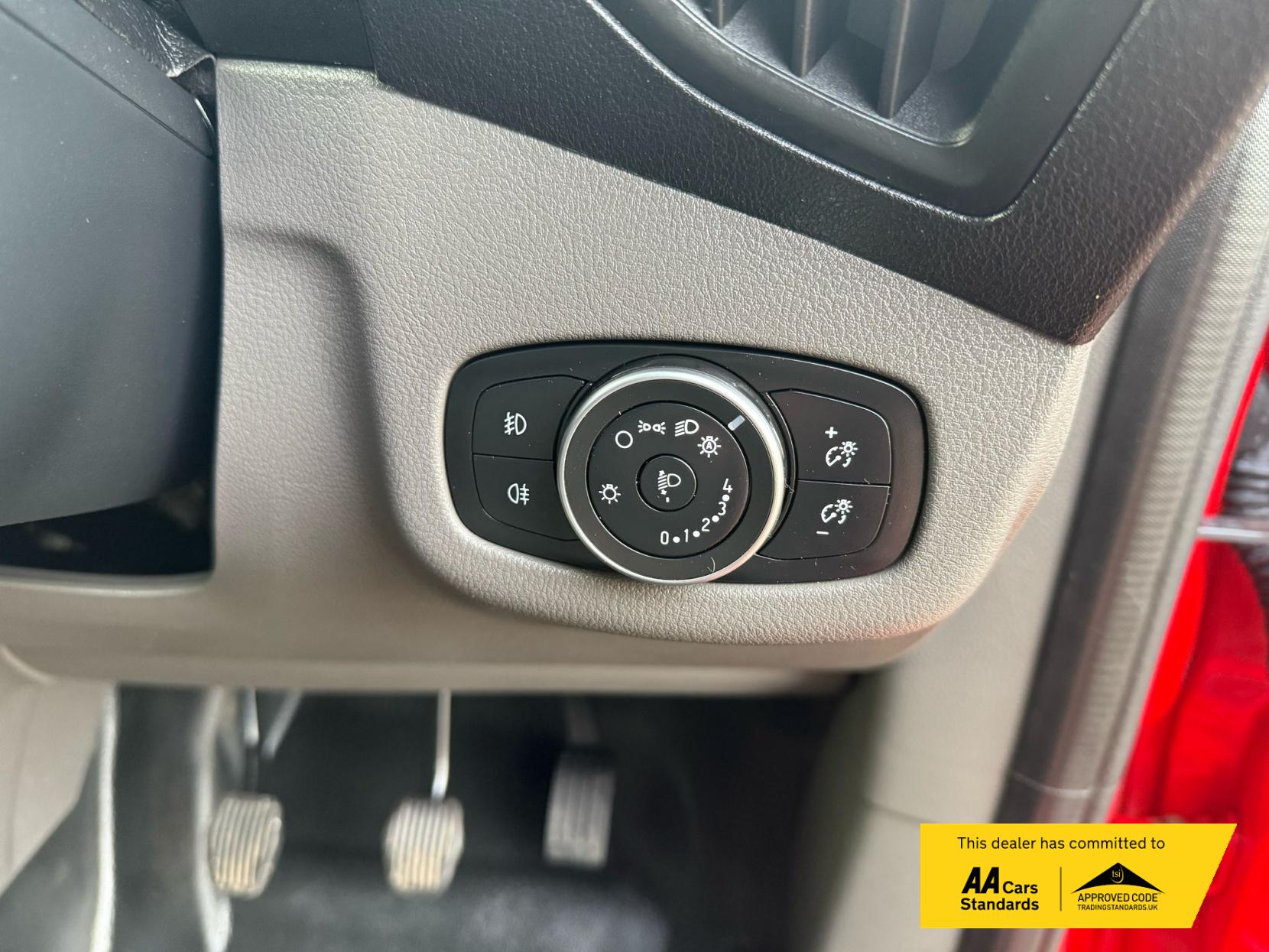 Ford Transit Connect 1.5 240 EcoBlue Limited Panel Van 5dr Diesel Manual L2 Euro 6 (s/s) (120 ps)