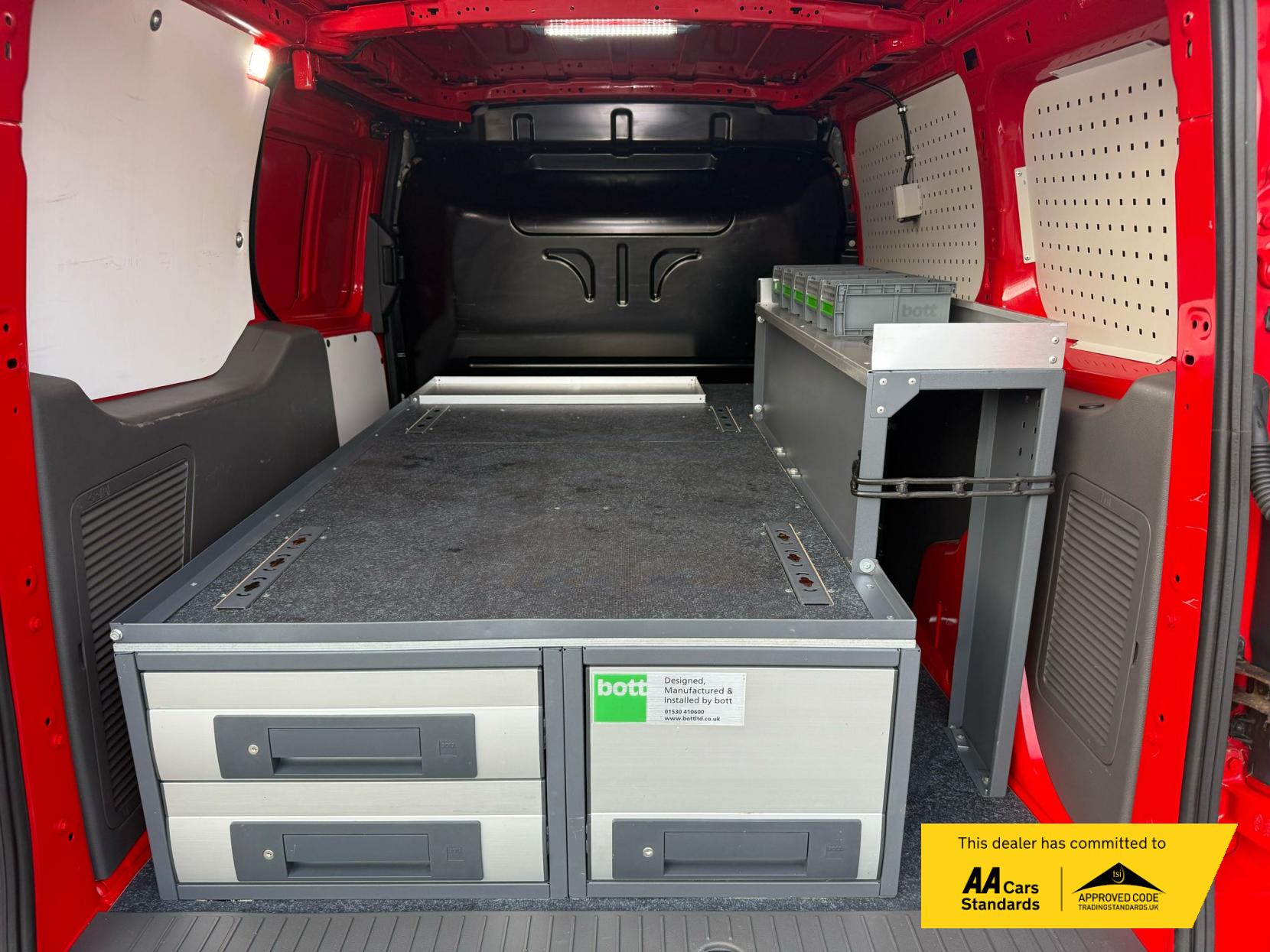 Ford Transit Connect 1.5 240 EcoBlue Limited Panel Van 5dr Diesel Manual L2 Euro 6 (s/s) (120 ps)