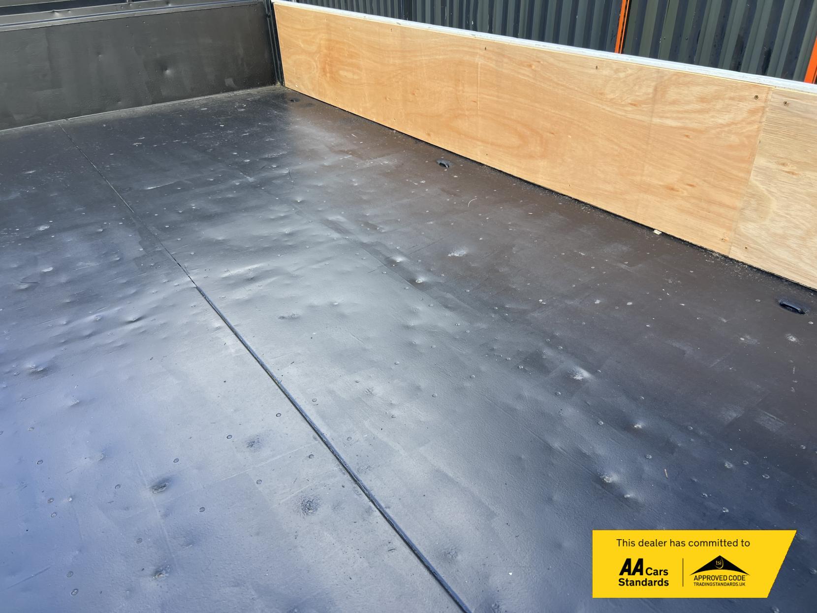 Ford Transit 2.0 350 EcoBlue Leader Tipper 2dr Diesel Manual RWD L2 Euro 6 (s/s) (1-Stop) (170 ps)