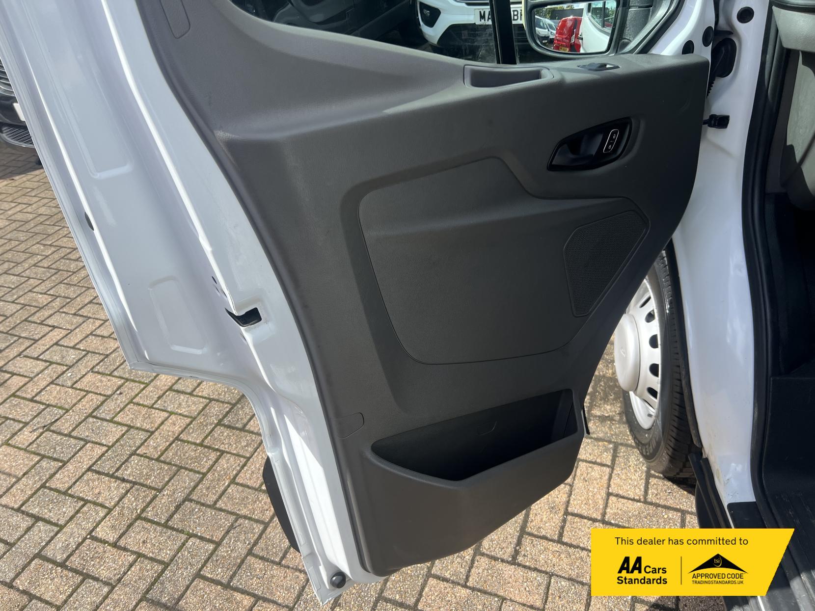 Ford Transit 2.0 350 EcoBlue Leader Tipper 2dr Diesel Manual RWD L2 Euro 6 (s/s) (1-Stop) (170 ps)