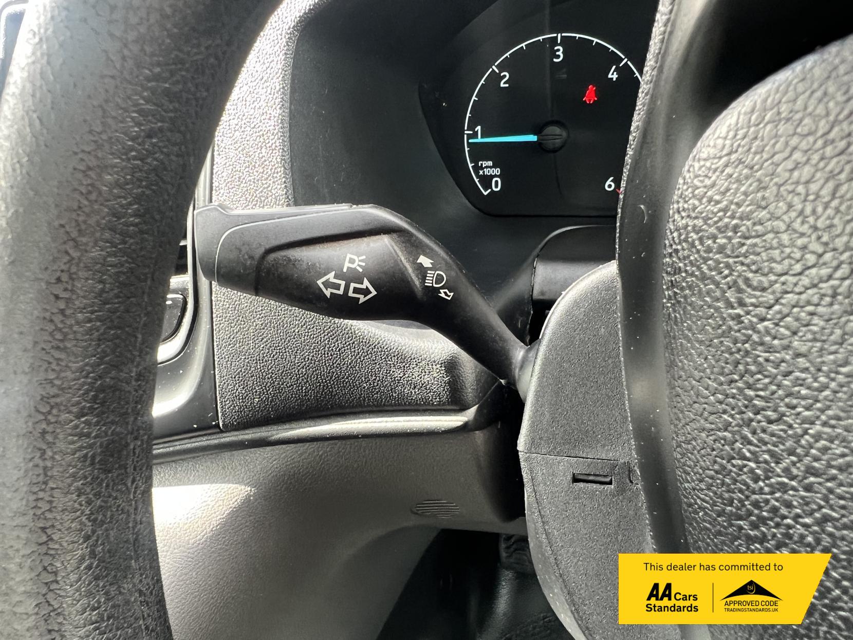 Ford Transit 2.0 350 EcoBlue Leader Tipper 2dr Diesel Manual RWD L2 Euro 6 (s/s) (1-Stop) (170 ps)