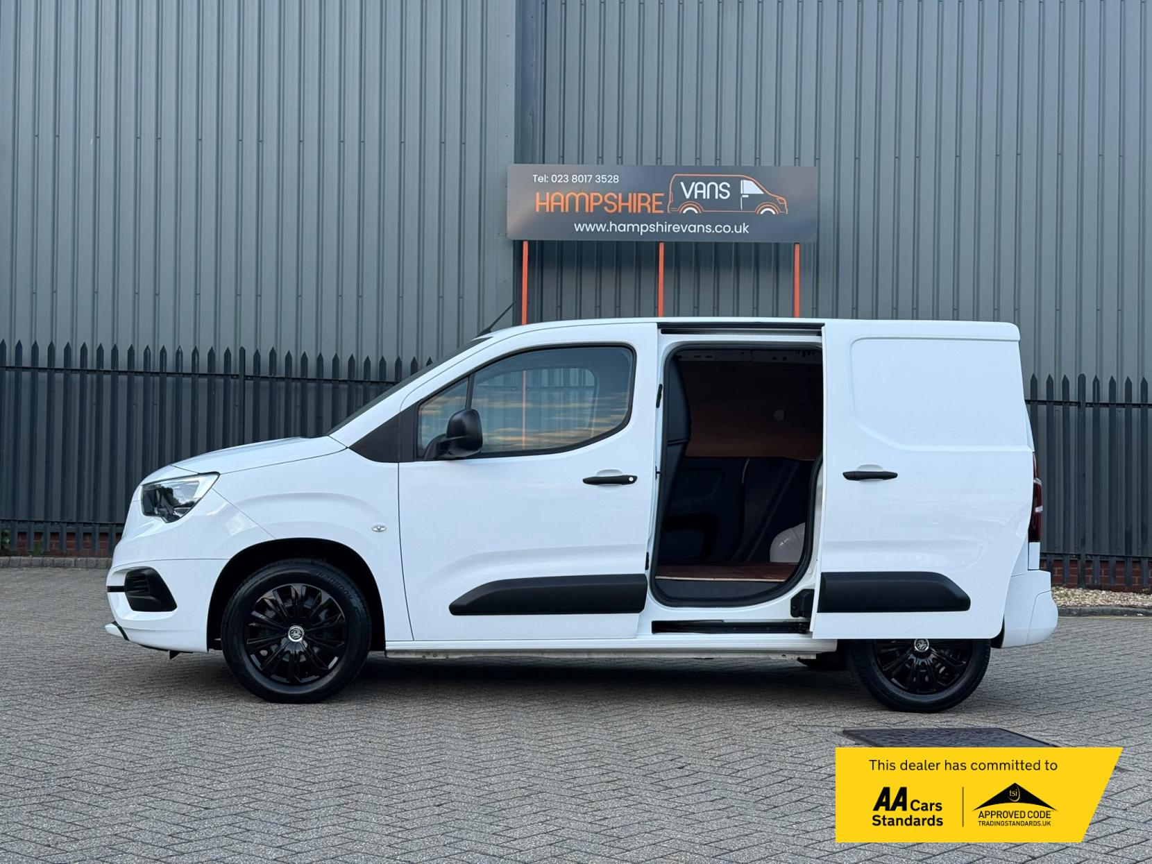 2020 Vauxhall Combo 1.6 Turbo D 2300 Sportive Panel Van 4dr Diesel Manual L1 H1 Euro 6 (s/s) (100 ps) - Thumbnail 7