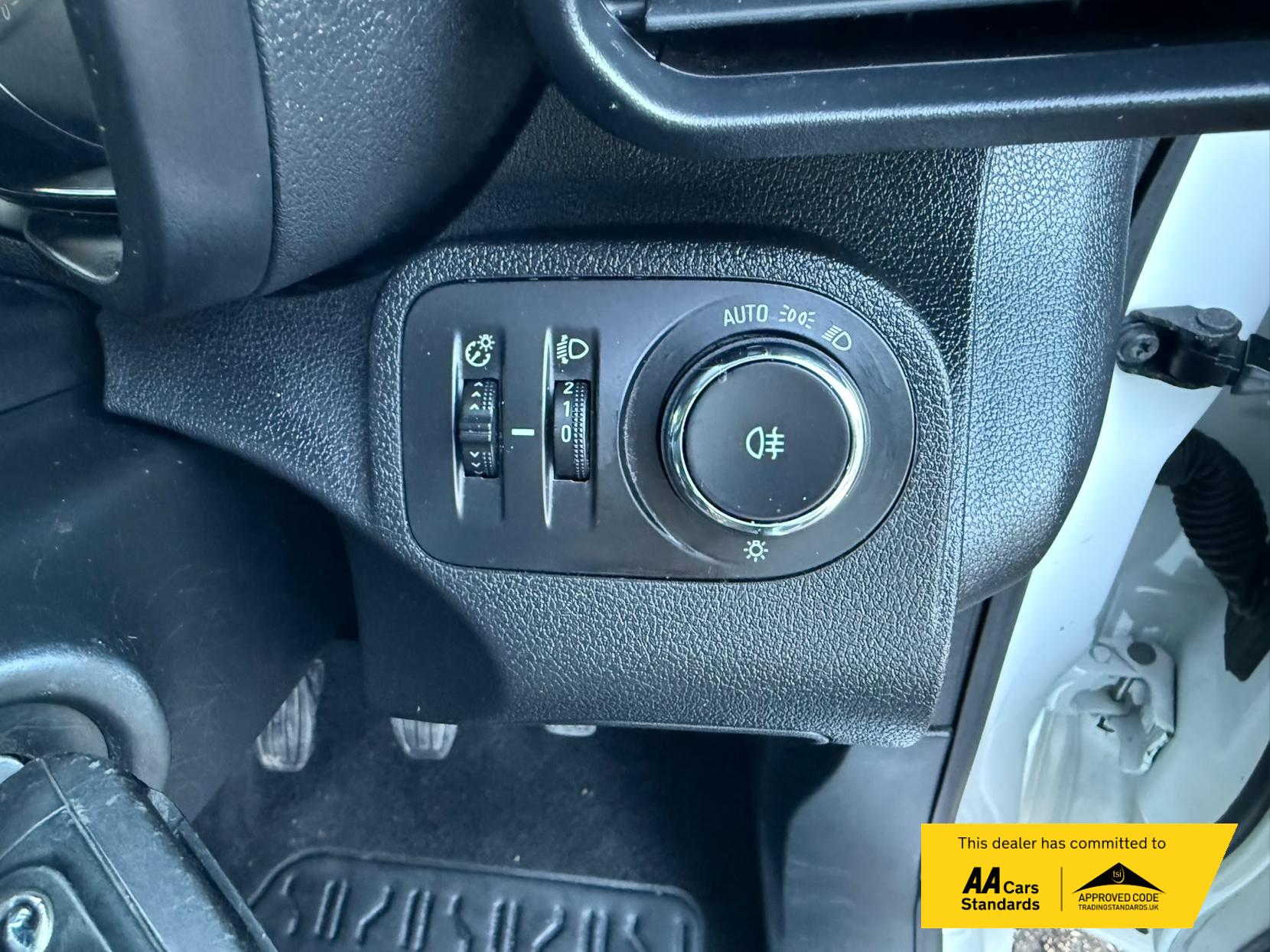 2020 Vauxhall Combo 1.6 Turbo D 2300 Sportive Panel Van 4dr Diesel Manual L1 H1 Euro 6 (s/s) (100 ps) - Thumbnail 47