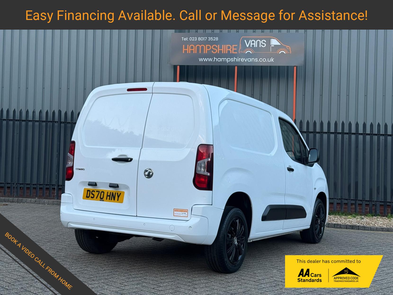 2020 Vauxhall Combo 1.6 Turbo D 2300 Sportive Panel Van 4dr Diesel Manual L1 H1 Euro 6 (s/s) (100 ps) - Thumbnail 3