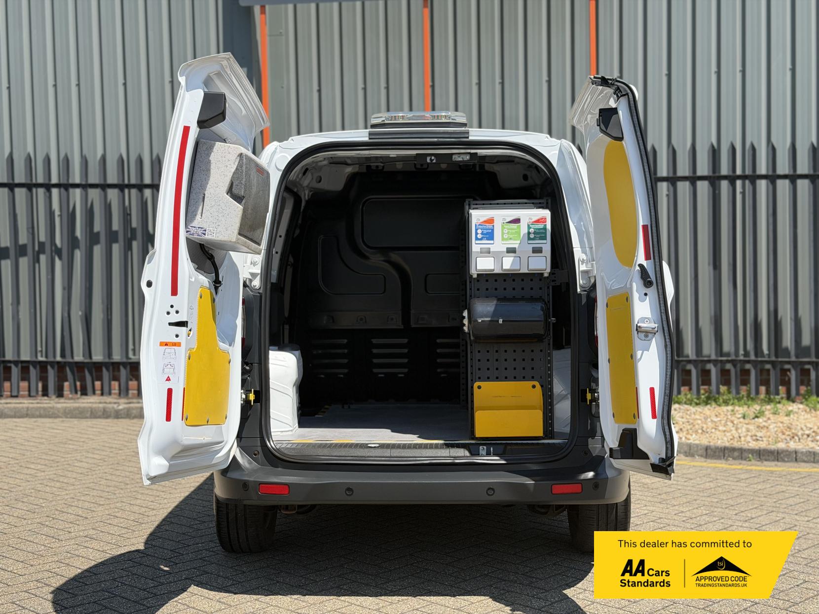 2018 Ford Transit Courier 1.5 TDCi Trend Panel Van 5dr Diesel Manual L1 Euro 6 (75 ps) - Thumbnail 10