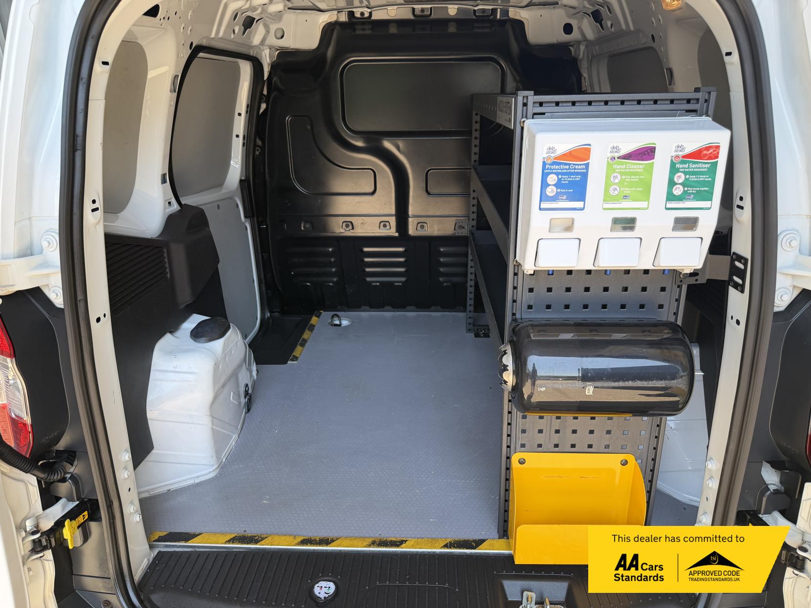 2018 Ford Transit Courier 1.5 TDCi Trend Panel Van 5dr Diesel Manual L1 Euro 6 (75 ps) - Thumbnail 14