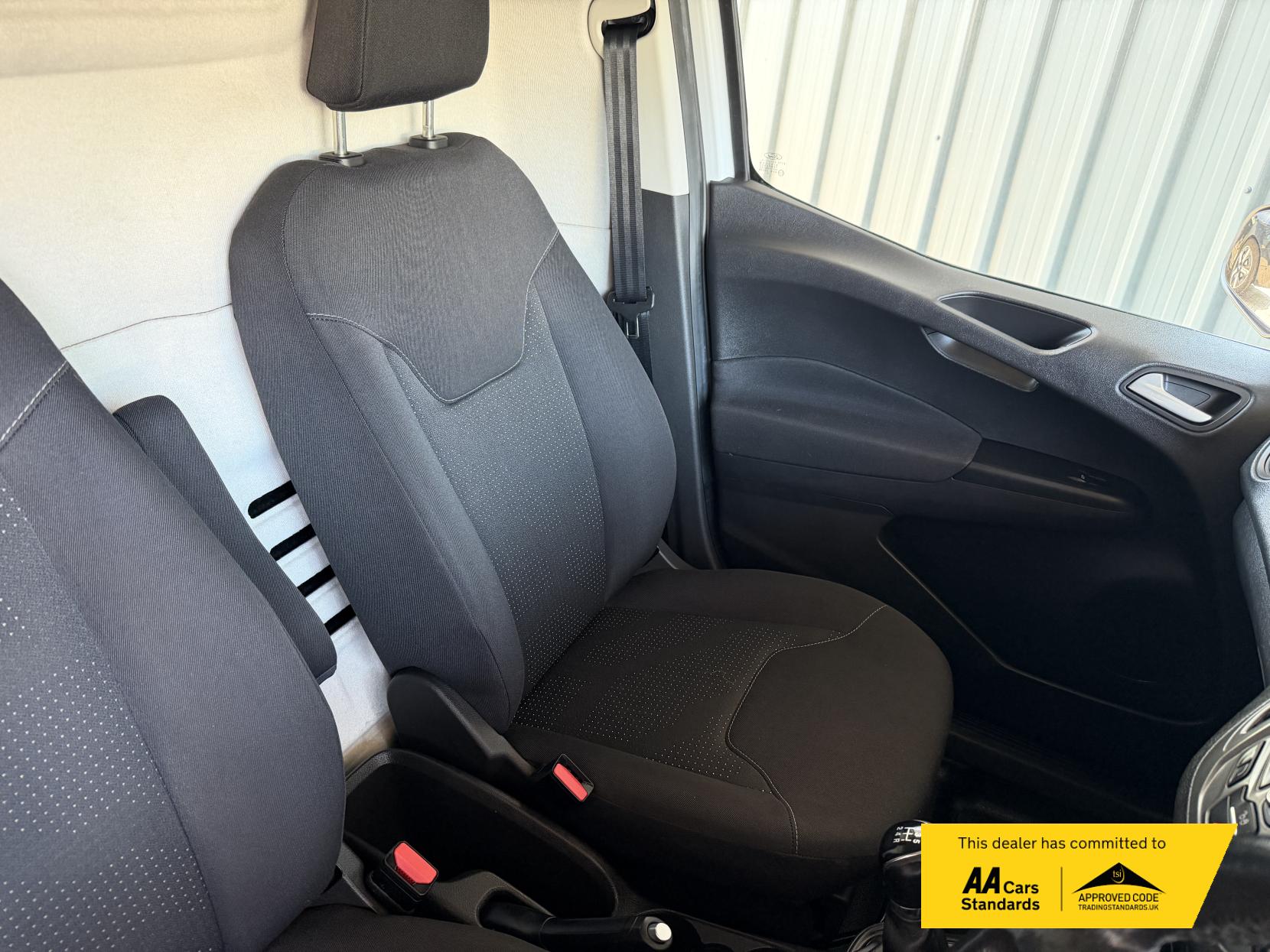 2018 Ford Transit Courier 1.5 TDCi Trend Panel Van 5dr Diesel Manual L1 Euro 6 (75 ps) - Thumbnail 19