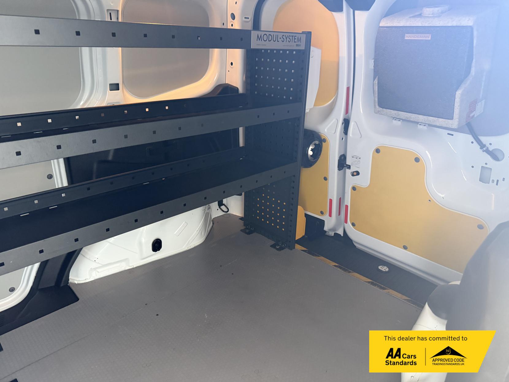 2018 Ford Transit Courier 1.5 TDCi Trend Panel Van 5dr Diesel Manual L1 Euro 6 (75 ps) - Thumbnail 17