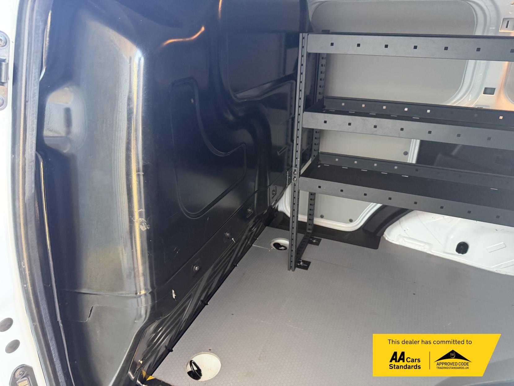 2018 Ford Transit Courier 1.5 TDCi Trend Panel Van 5dr Diesel Manual L1 Euro 6 (75 ps) - Thumbnail 16