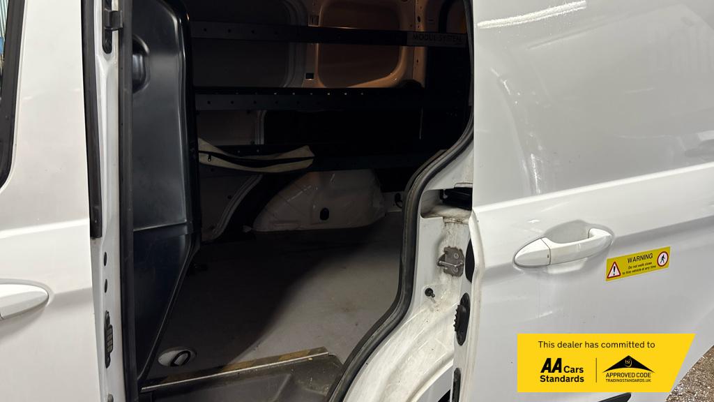 2018 Ford Transit Courier 1.5 TDCi Trend Panel Van 5dr Diesel Manual L1 Euro 6 (75 ps) - Thumbnail 10
