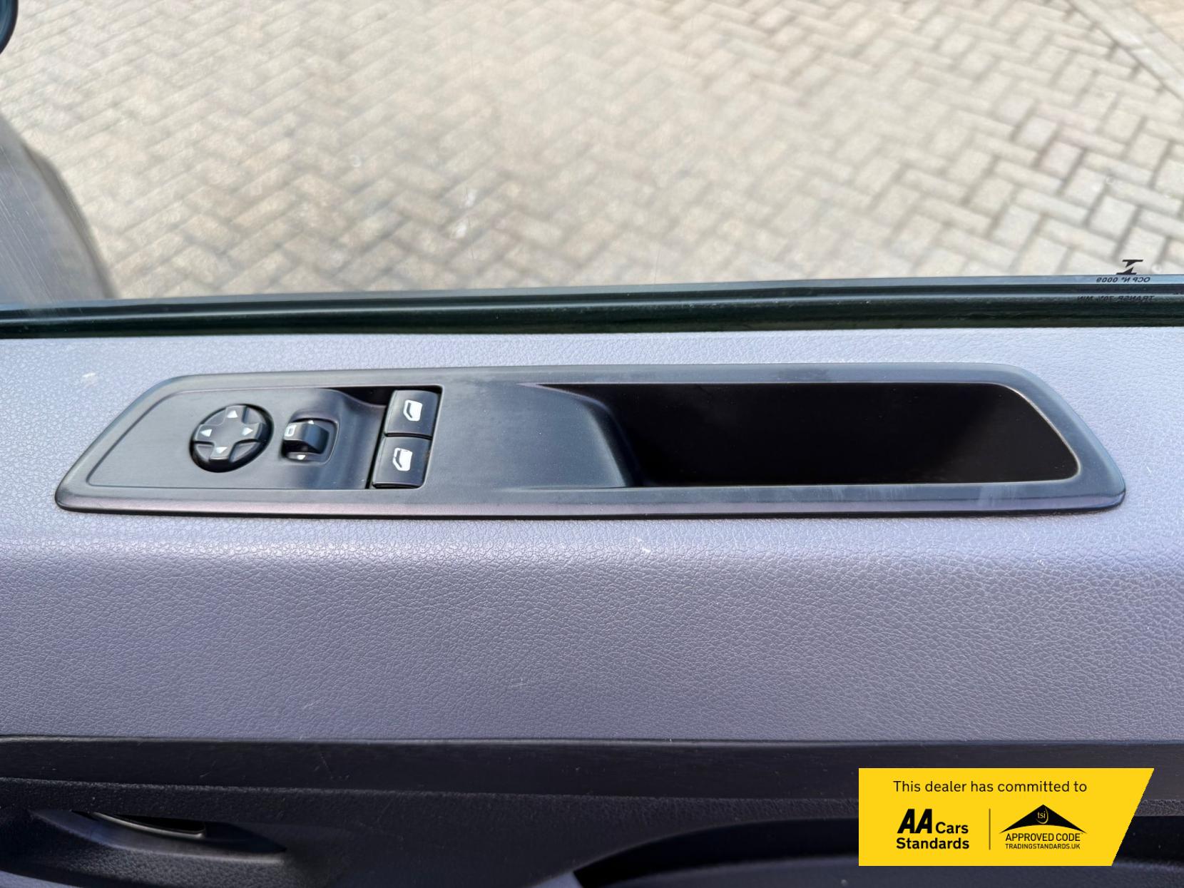 2020 Peugeot Expert 1.5 BlueHDi Compact Combi Van Double Cab 5dr Diesel Manual SWB Euro 6 (s/s) (100 ps) - Thumbnail 46