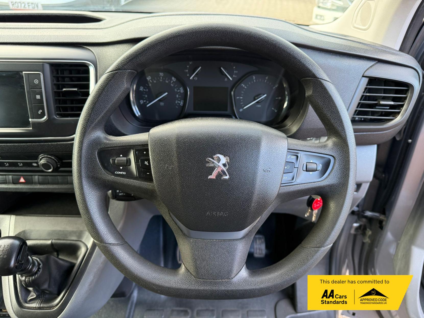 2020 Peugeot Expert 1.5 BlueHDi Compact Combi Van Double Cab 5dr Diesel Manual SWB Euro 6 (s/s) (100 ps) - Thumbnail 41