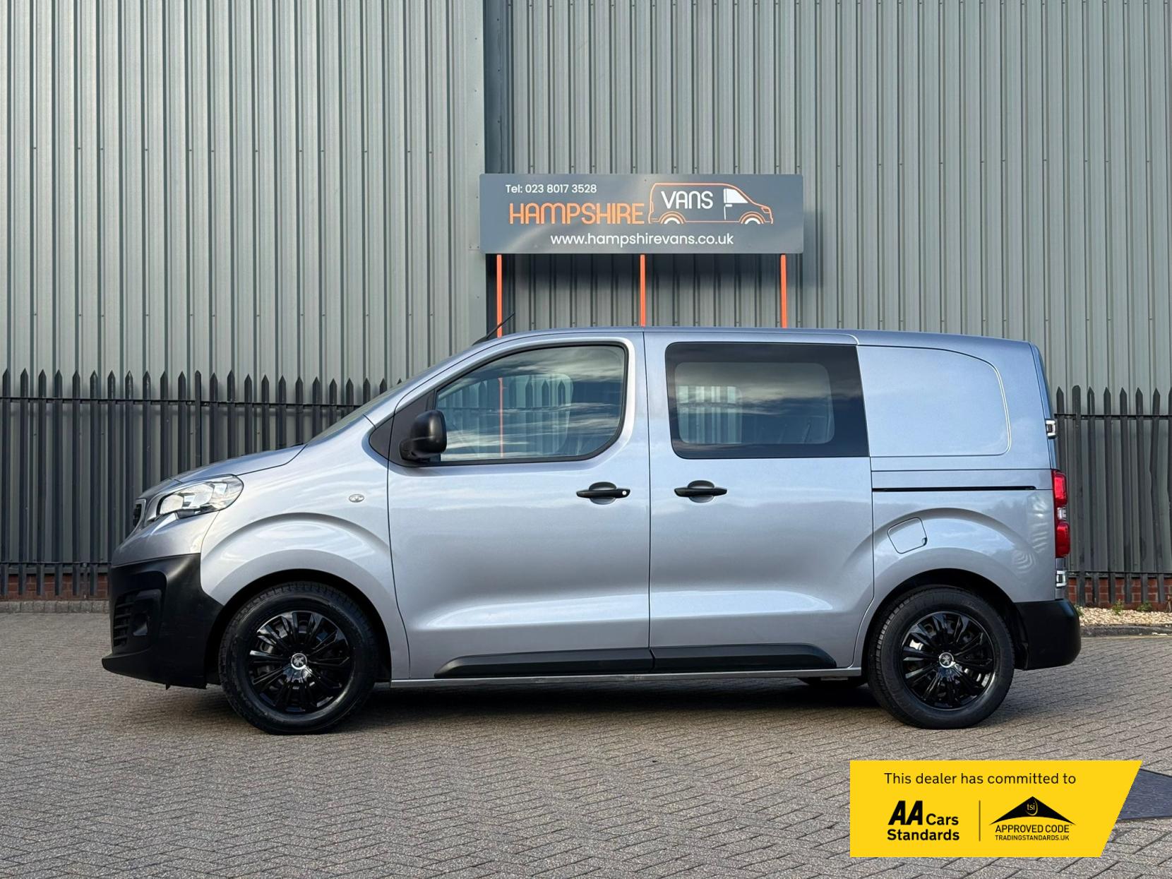 2020 Peugeot Expert 1.5 BlueHDi Compact Combi Van Double Cab 5dr Diesel Manual SWB Euro 6 (s/s) (100 ps) - Thumbnail 5