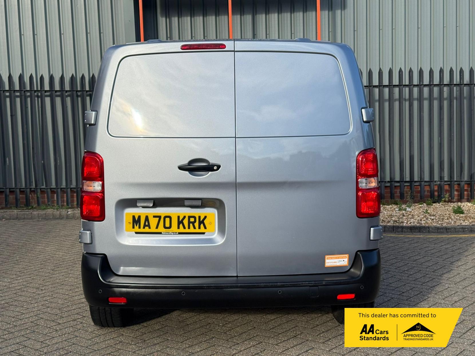 2020 Peugeot Expert 1.5 BlueHDi Compact Combi Van Double Cab 5dr Diesel Manual SWB Euro 6 (s/s) (100 ps) - Thumbnail 53