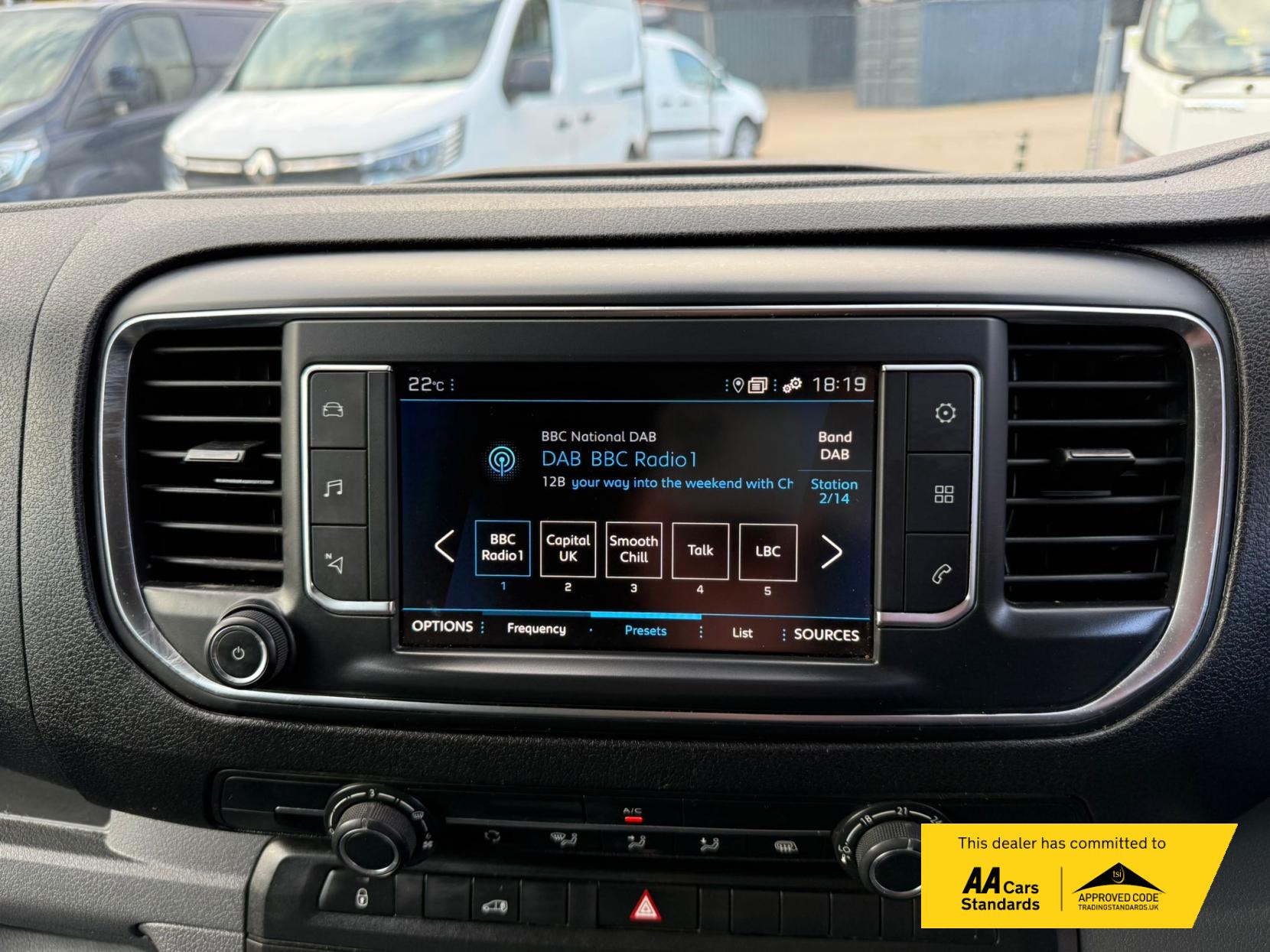 2020 Peugeot Expert 1.5 BlueHDi Compact Combi Van Double Cab 5dr Diesel Manual SWB Euro 6 (s/s) (100 ps) - Thumbnail 22