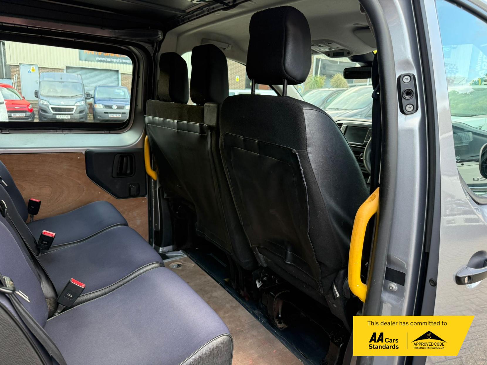 2020 Peugeot Expert 1.5 BlueHDi Compact Combi Van Double Cab 5dr Diesel Manual SWB Euro 6 (s/s) (100 ps) - Thumbnail 15