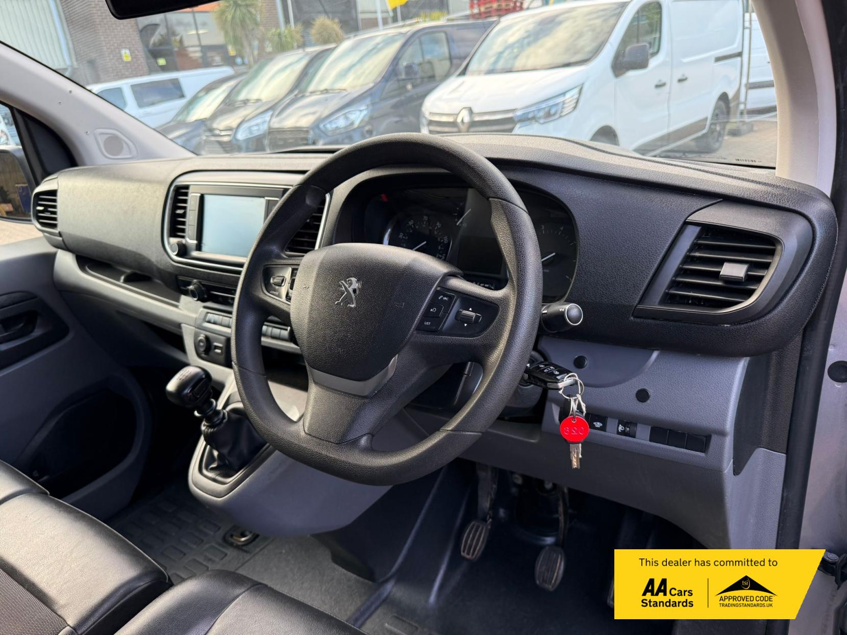 2020 Peugeot Expert 1.5 BlueHDi Compact Combi Van Double Cab 5dr Diesel Manual SWB Euro 6 (s/s) (100 ps) - Thumbnail 44