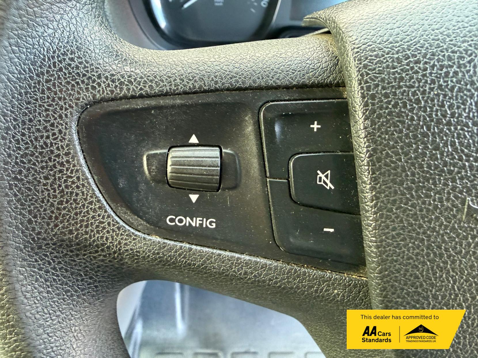 2020 Peugeot Expert 1.5 BlueHDi Compact Combi Van Double Cab 5dr Diesel Manual SWB Euro 6 (s/s) (100 ps) - Thumbnail 37