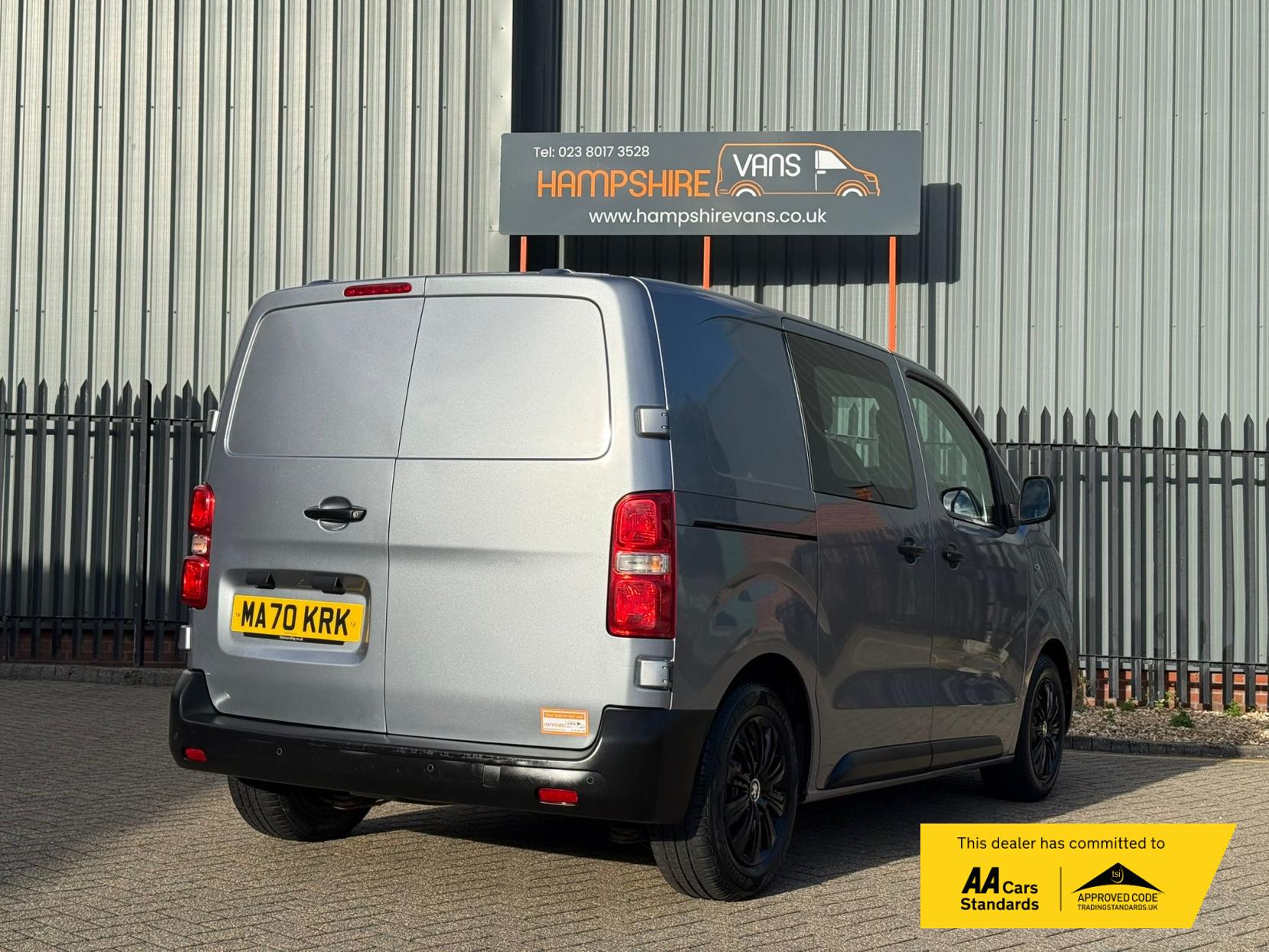 2020 Peugeot Expert 1.5 BlueHDi Compact Combi Van Double Cab 5dr Diesel Manual SWB Euro 6 (s/s) (100 ps) - Thumbnail 4