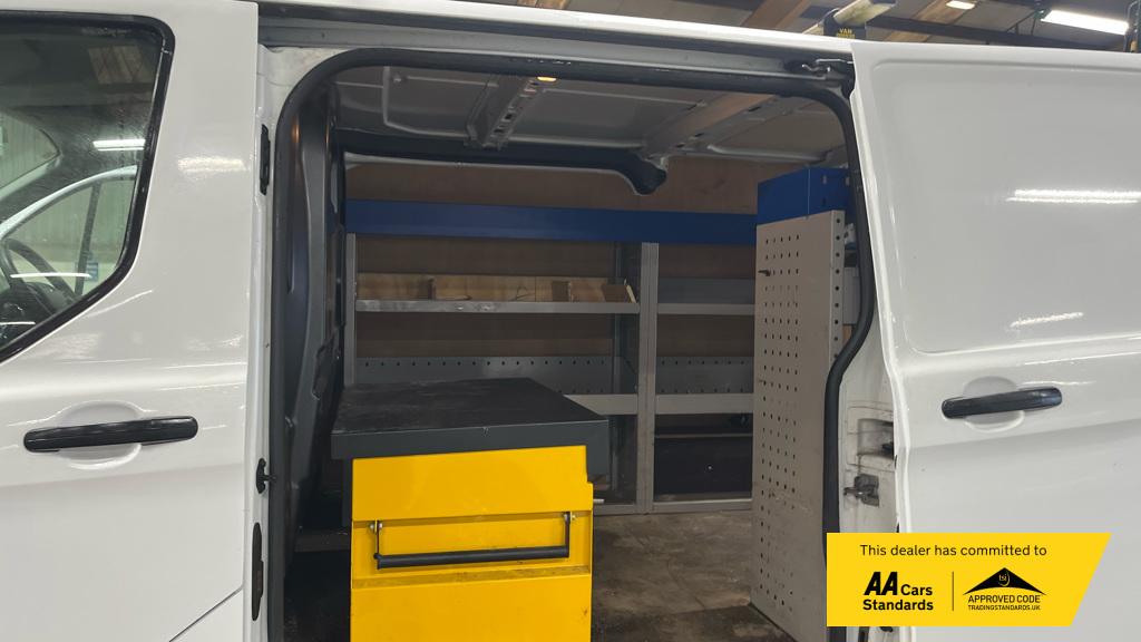 Ford Transit Custom 2.0 TDCi 290 Panel Van 5dr Diesel Manual L1 H1 (157 g/km, 104 bhp)