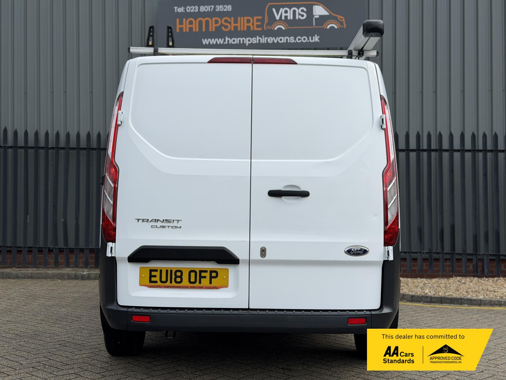 Ford Transit Custom 2.0 TDCi 290 Panel Van 5dr Diesel Manual L1 H1 (157 g/km, 104 bhp)