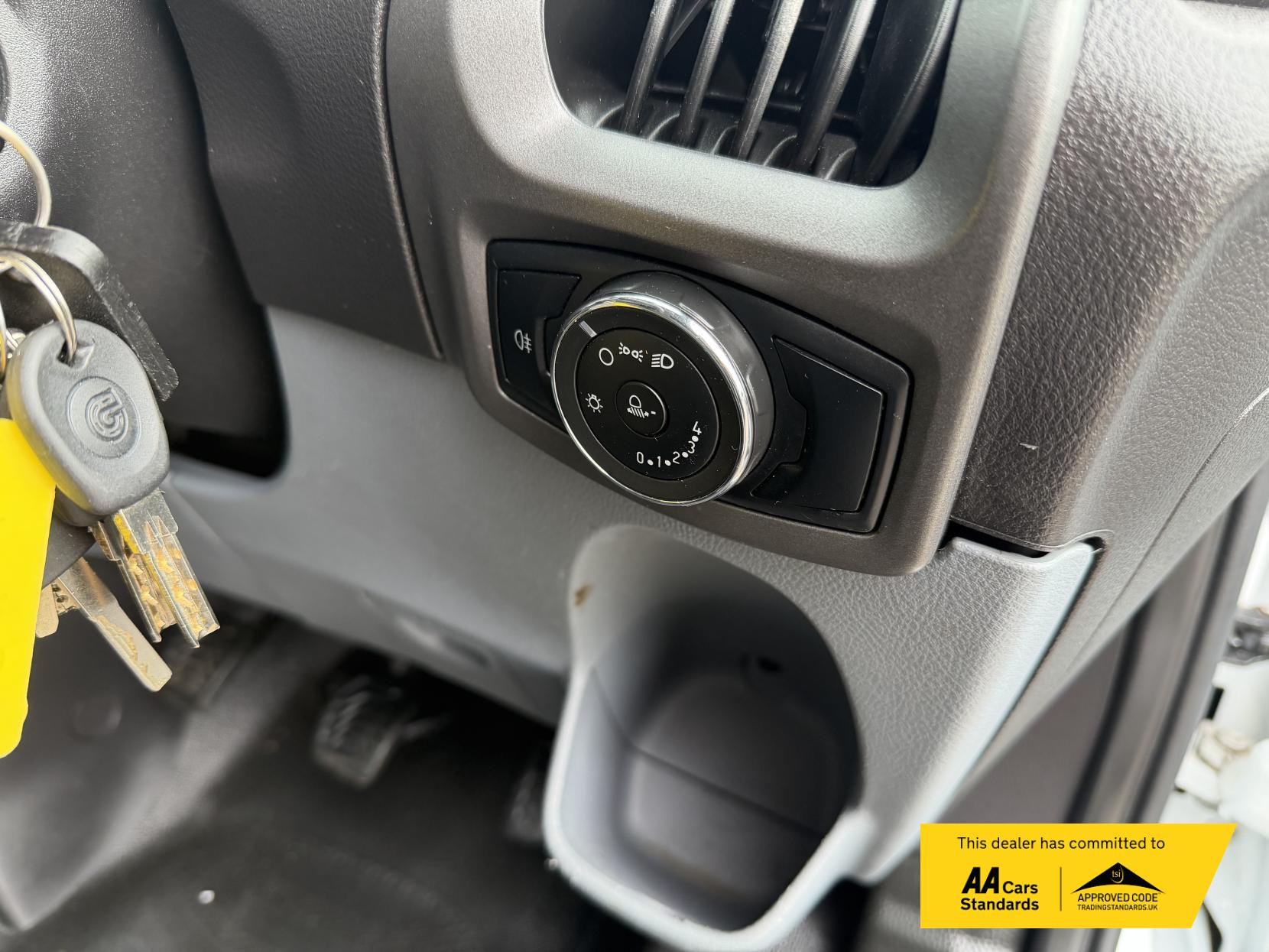 Ford Transit Custom 2.0 TDCi 290 Panel Van 5dr Diesel Manual L1 H1 (157 g/km, 104 bhp)