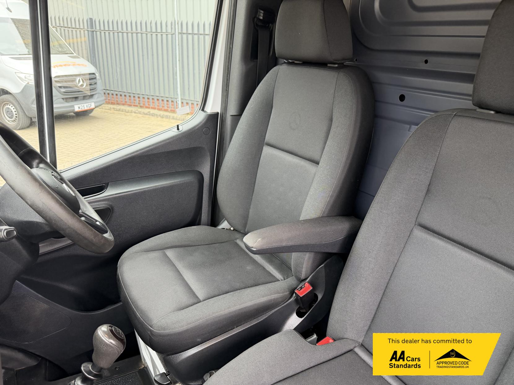 Mercedes-Benz Sprinter 2.0 315 CDI Progressive Panel Van 5dr Diesel Manual RWD L3 H2 Euro 6 (s/s) (150 ps)