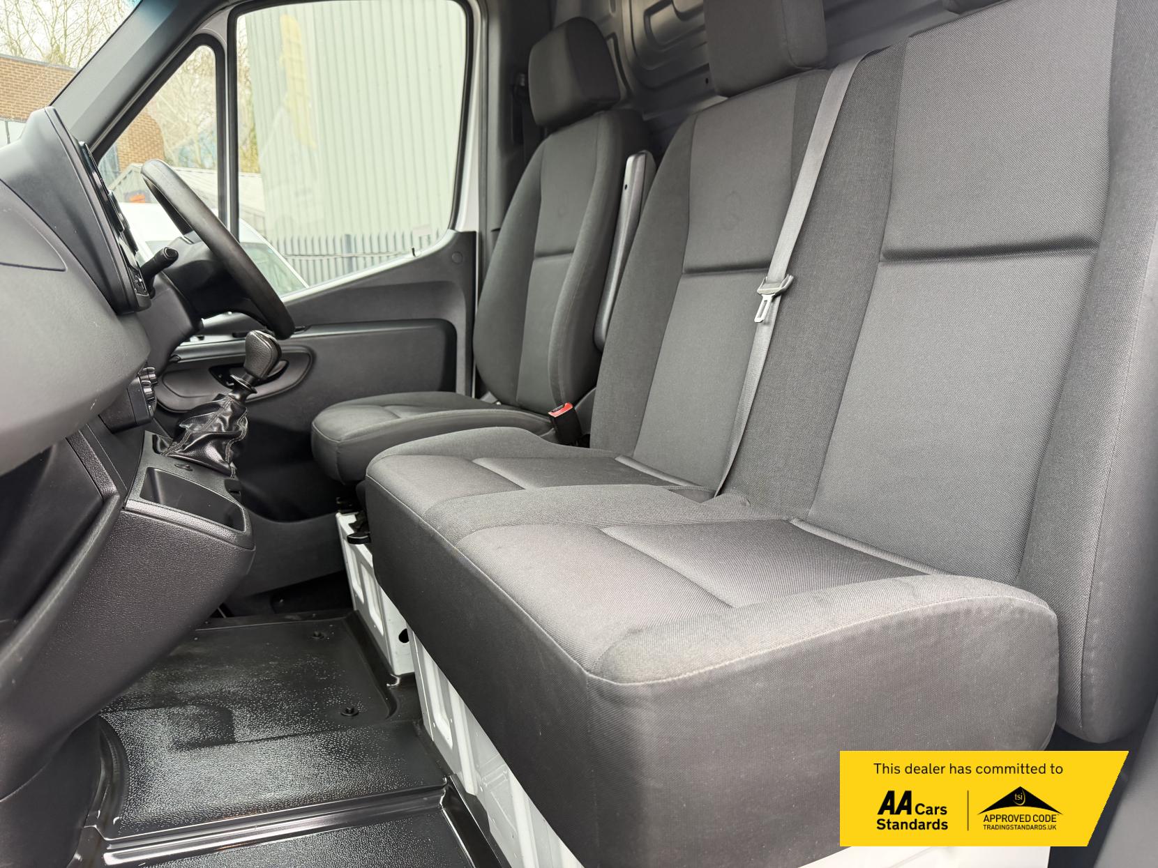 Mercedes-Benz Sprinter 2.0 315 CDI Progressive Panel Van 5dr Diesel Manual RWD L3 H2 Euro 6 (s/s) (150 ps)