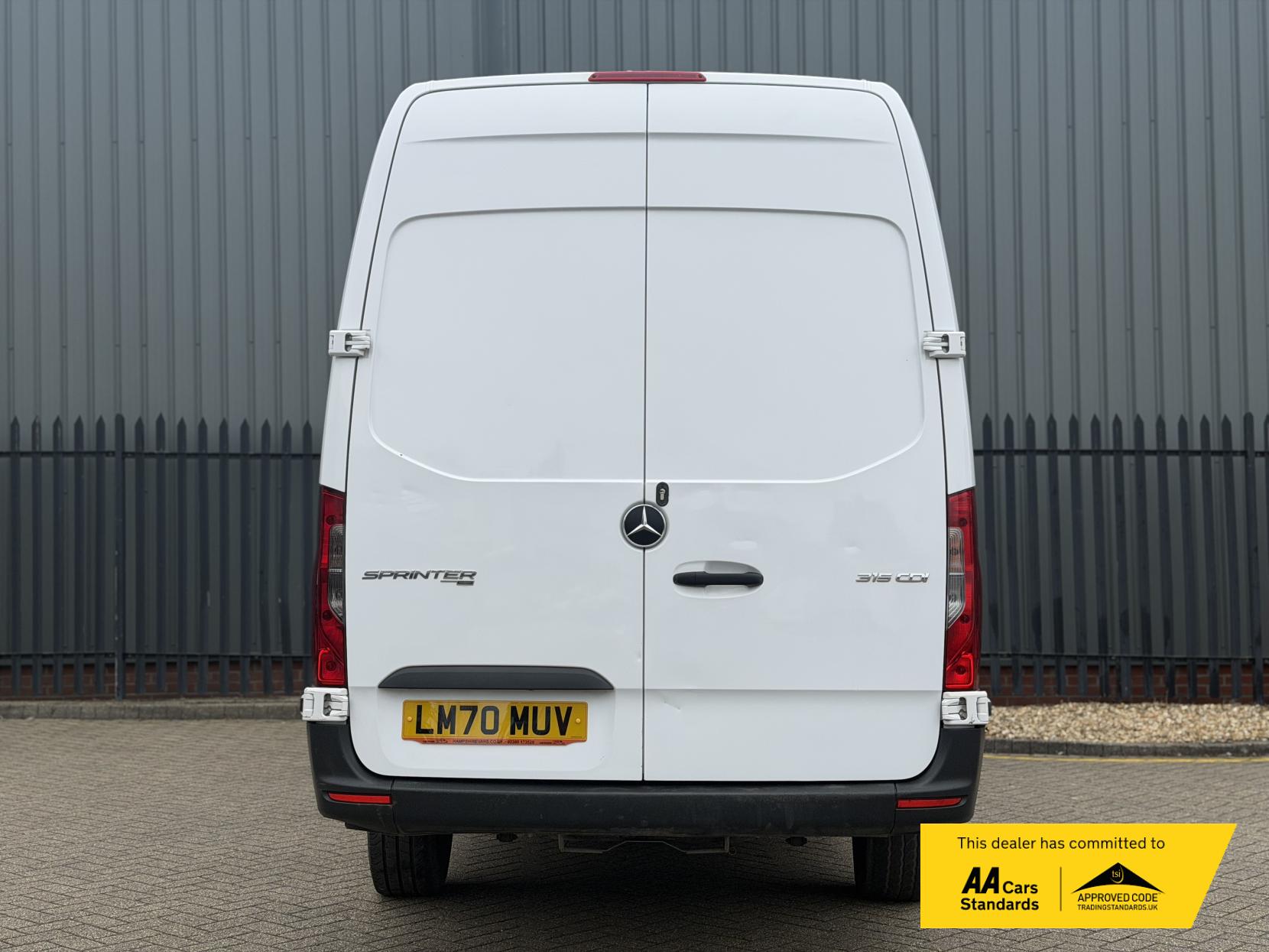 Mercedes-Benz Sprinter 2.0 315 CDI Progressive Panel Van 5dr Diesel Manual RWD L3 H2 Euro 6 (s/s) (150 ps)