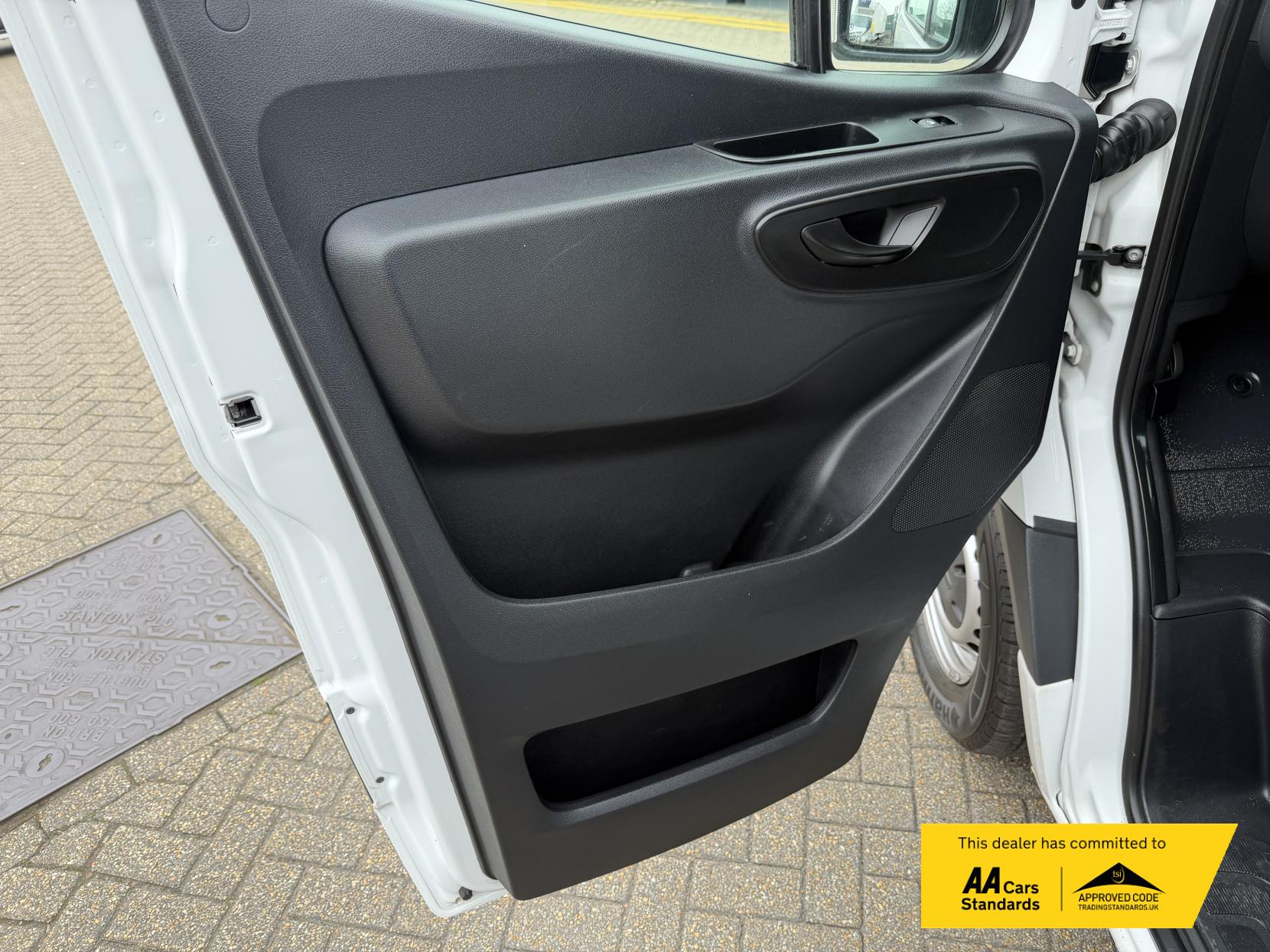 Mercedes-Benz Sprinter 2.0 315 CDI Progressive Panel Van 5dr Diesel Manual RWD L3 H2 Euro 6 (s/s) (150 ps)