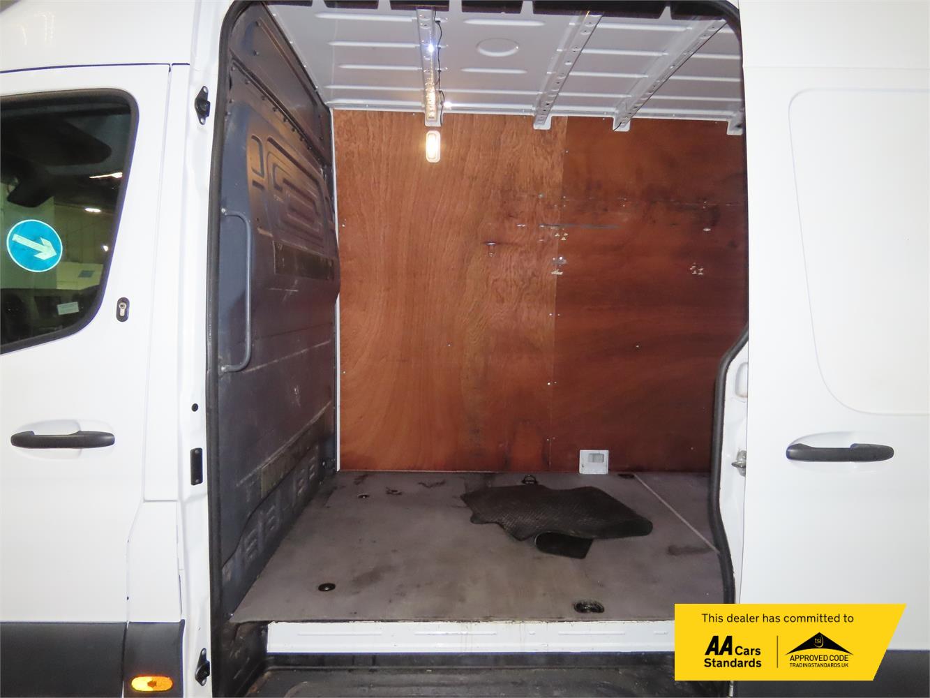 Mercedes-Benz Sprinter 2.0 315 CDI Progressive Panel Van 5dr Diesel Manual RWD L3 H2 Euro 6 (s/s) (150 ps)