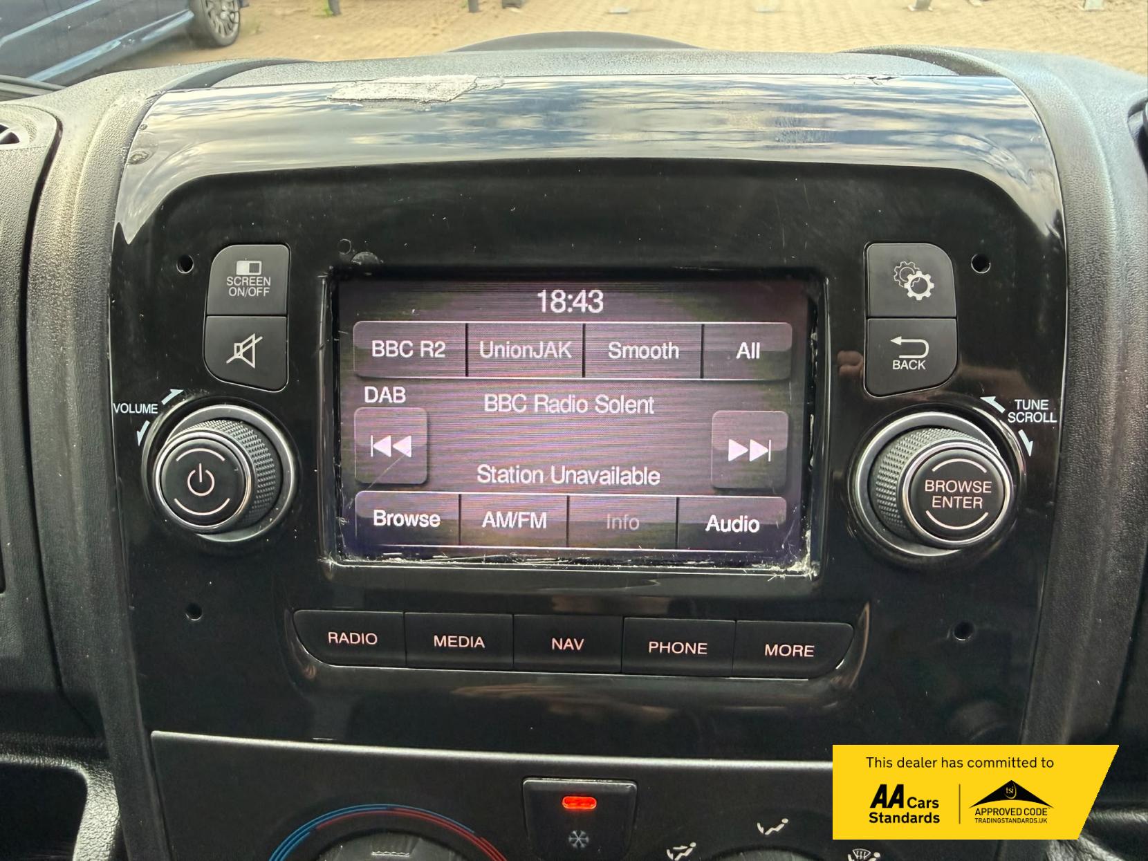 2019 Peugeot Boxer 2.2 BlueHDi 435 Professional Panel Van 5dr Diesel Manual L4 H2 Euro 6 (s/s) (140 ps) - Thumbnail 27