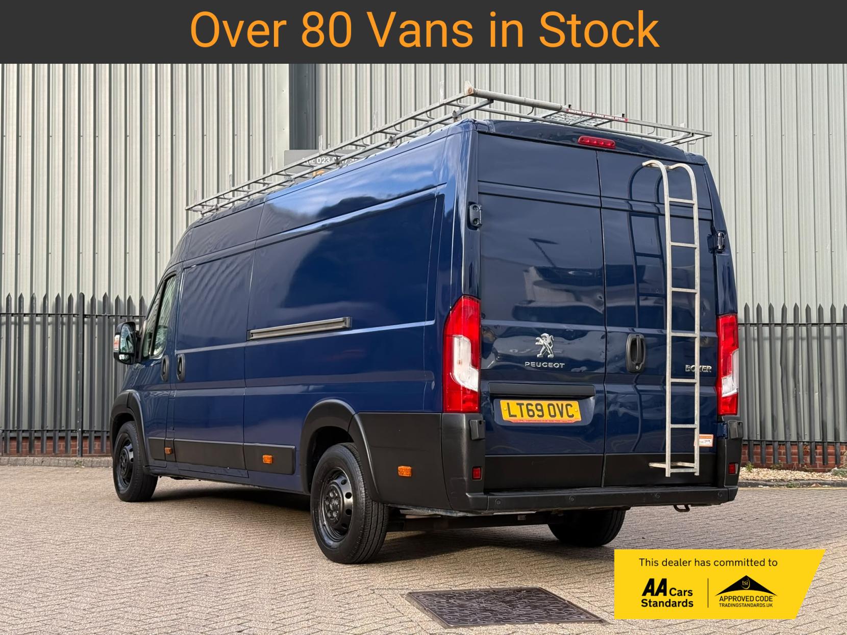 2019 Peugeot Boxer 2.2 BlueHDi 435 Professional Panel Van 5dr Diesel Manual L4 H2 Euro 6 (s/s) (140 ps) - Thumbnail 4
