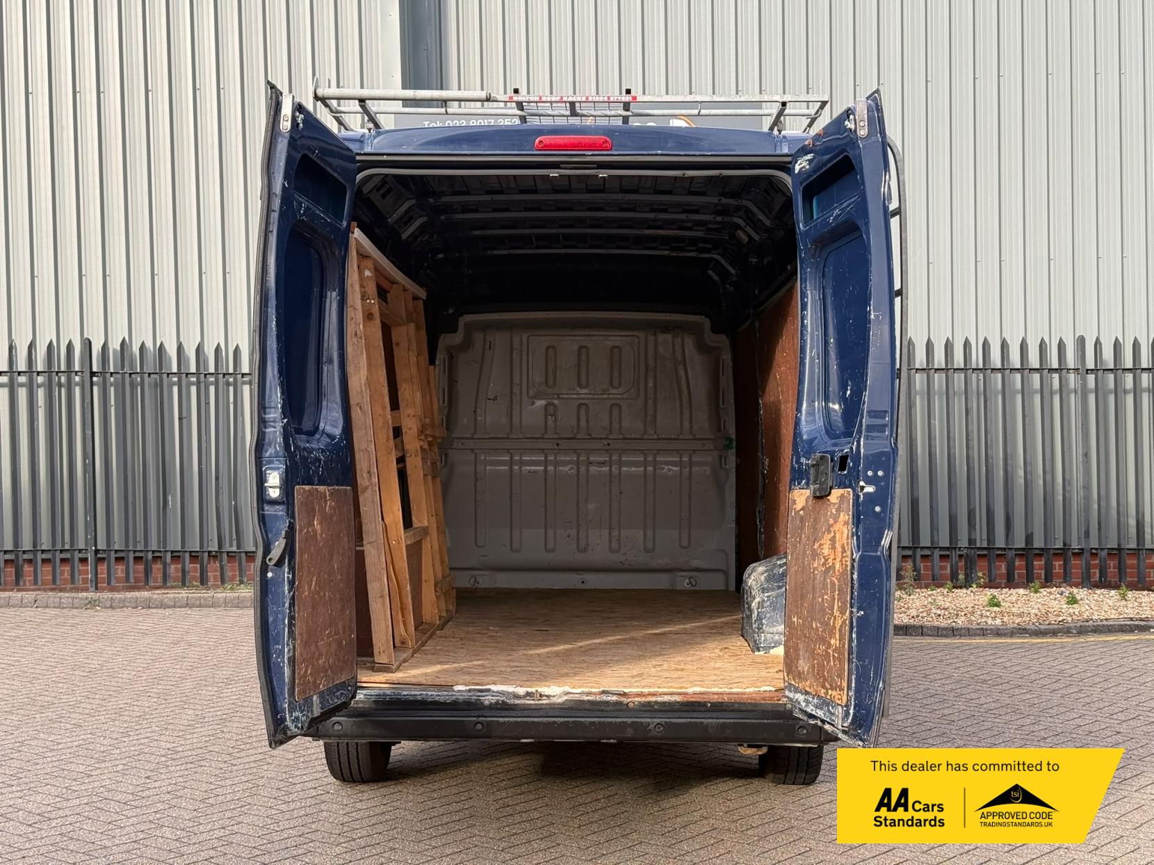 2019 Peugeot Boxer 2.2 BlueHDi 435 Professional Panel Van 5dr Diesel Manual L4 H2 Euro 6 (s/s) (140 ps) - Thumbnail 10