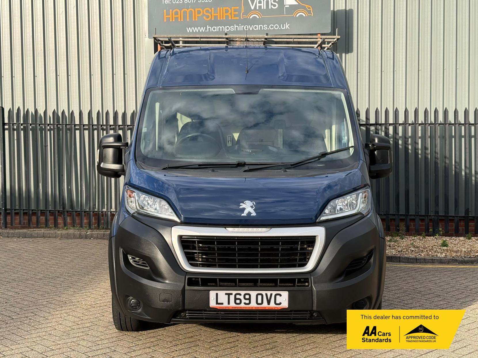 2019 Peugeot Boxer 2.2 BlueHDi 435 Professional Panel Van 5dr Diesel Manual L4 H2 Euro 6 (s/s) (140 ps) - Thumbnail 8