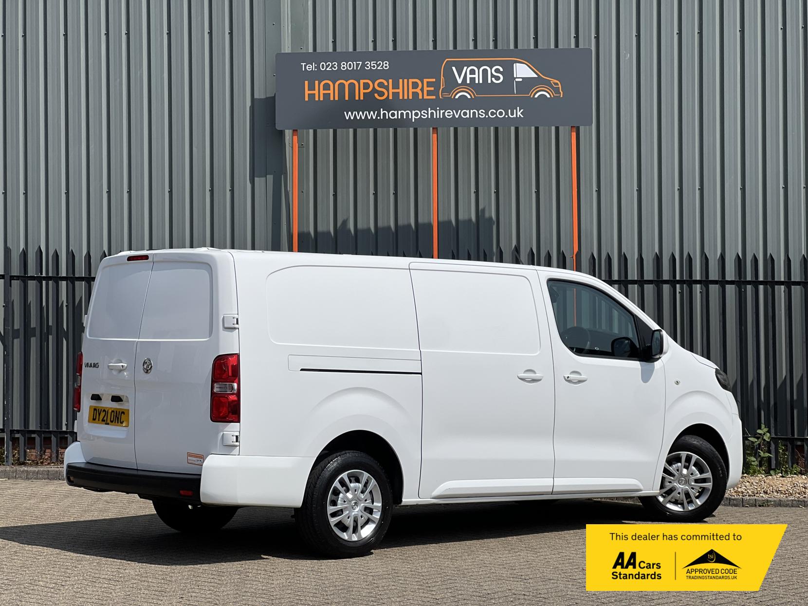 Vauxhall Vivaro 2.0 Turbo D 3100 Sportive Panel Van 5dr Diesel Auto L2 H1 Euro 6 (s/s) (120 ps)